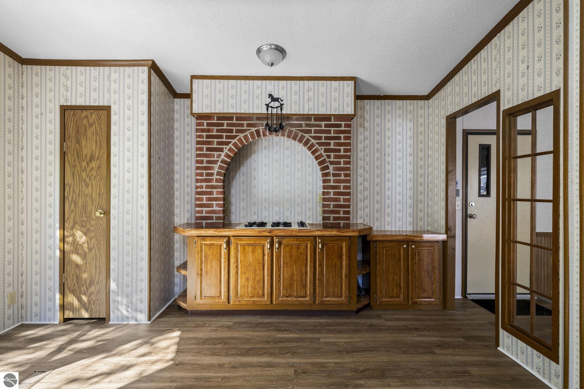 2128 Laura Drive