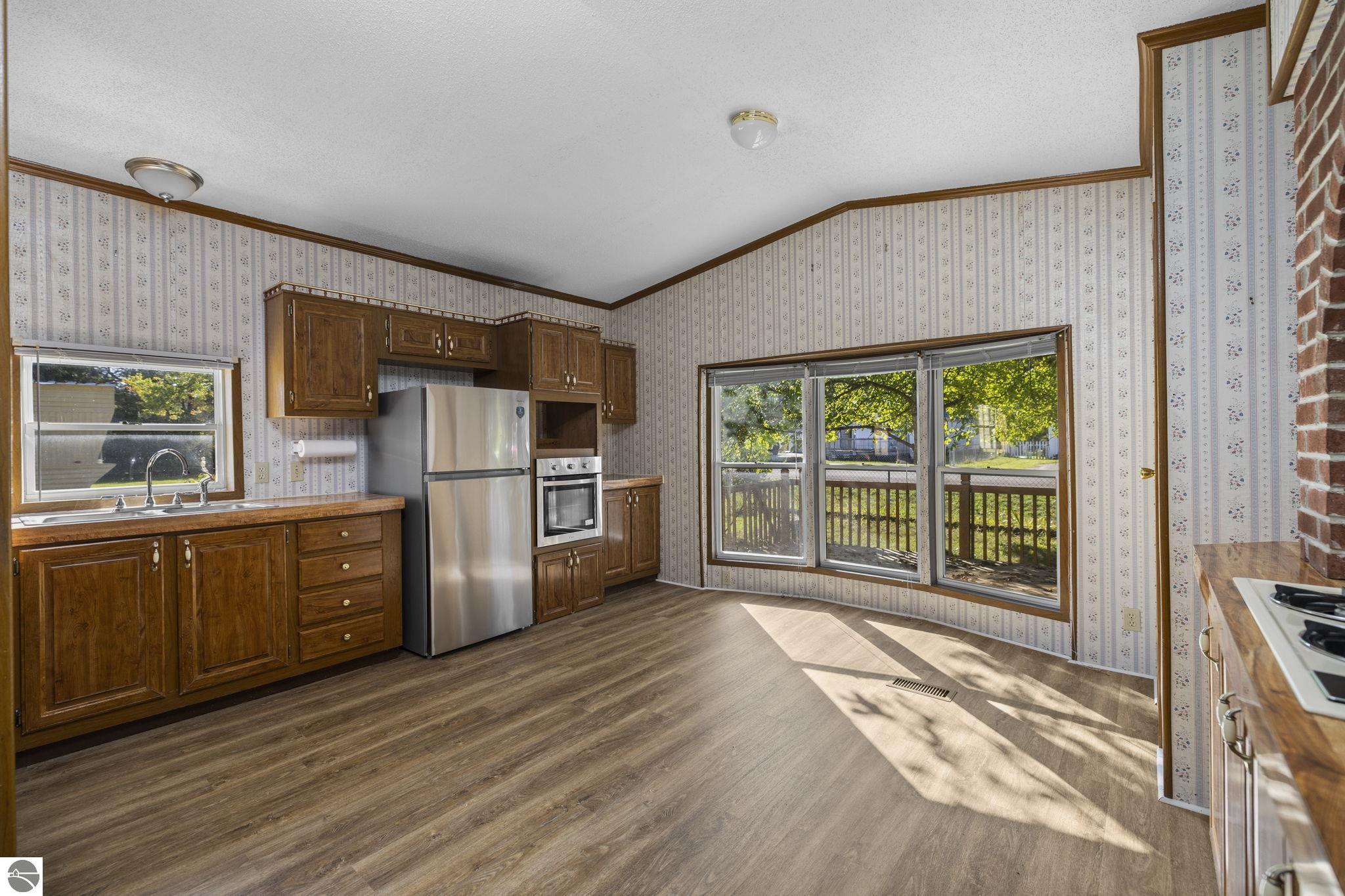 2128 Laura Drive