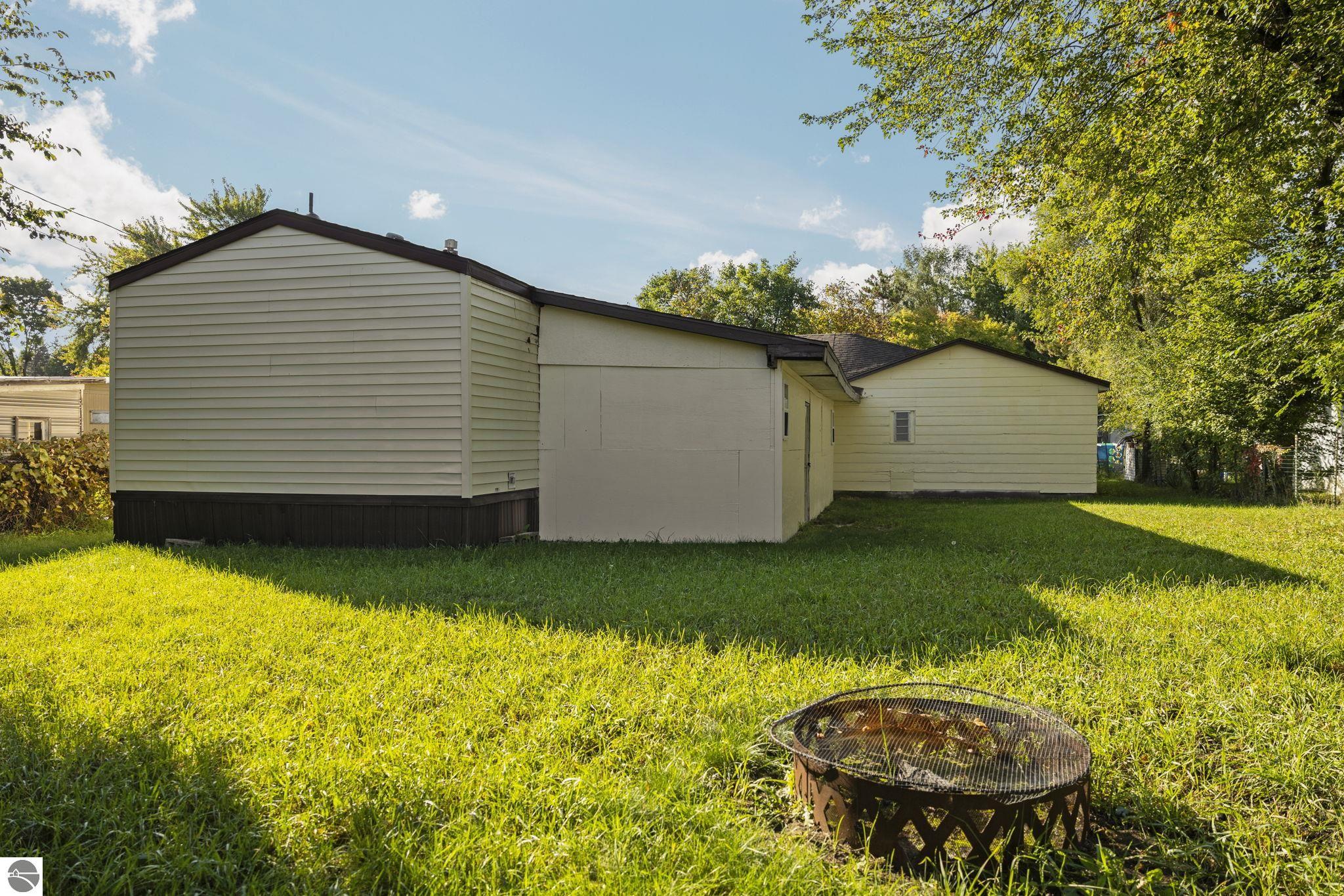 2128 Laura Drive