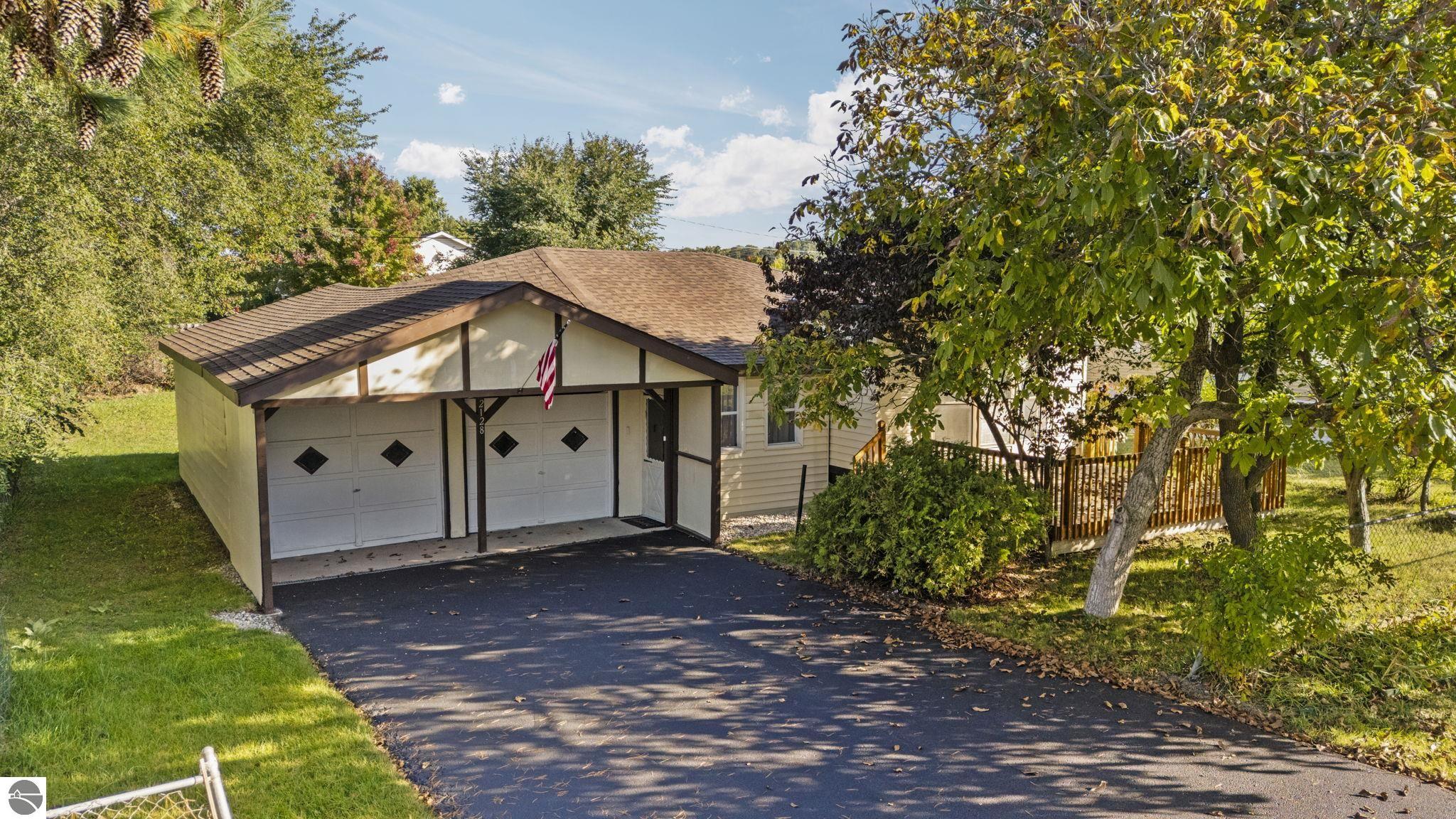2128 Laura Drive