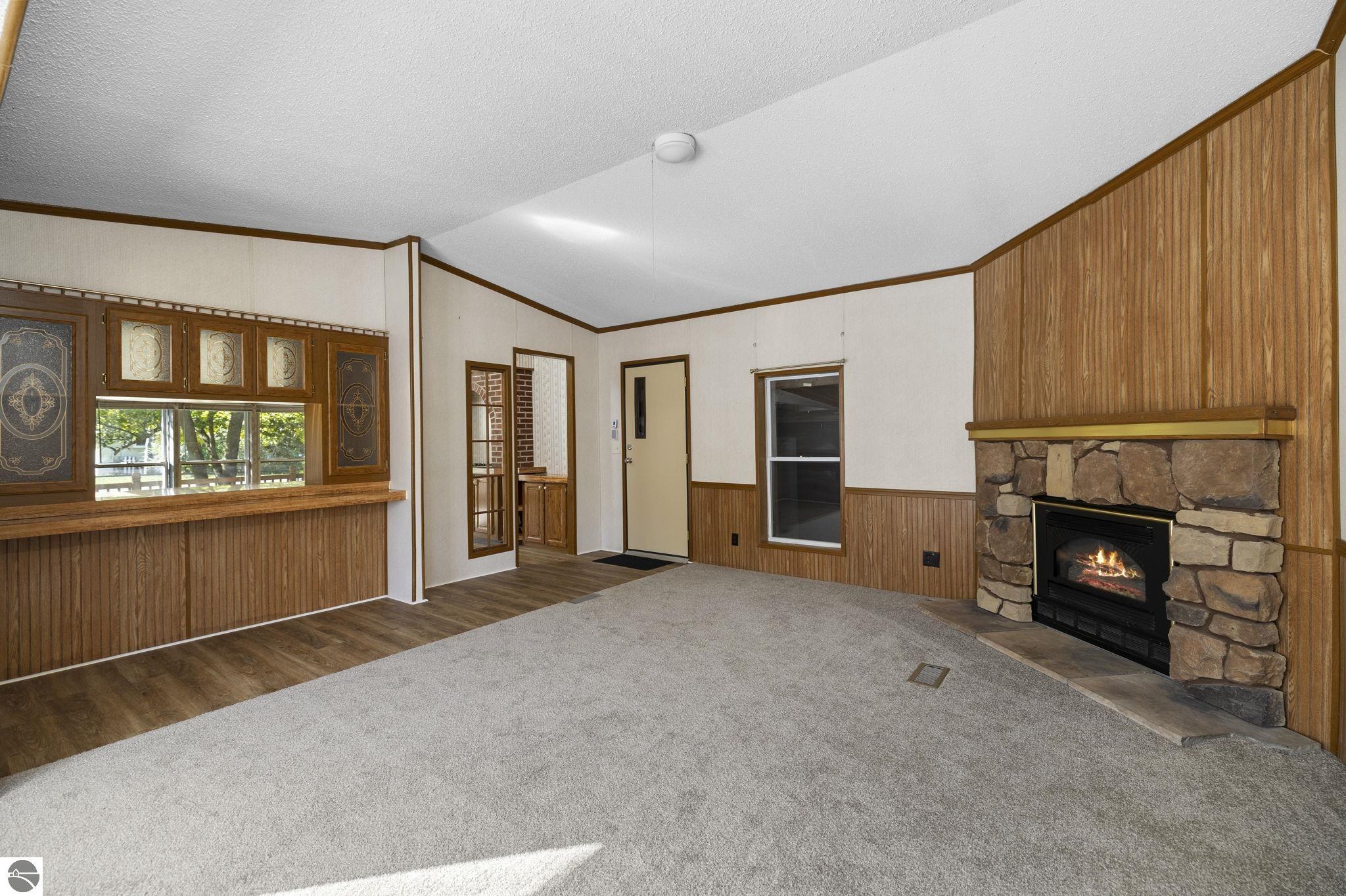 2128 Laura Drive