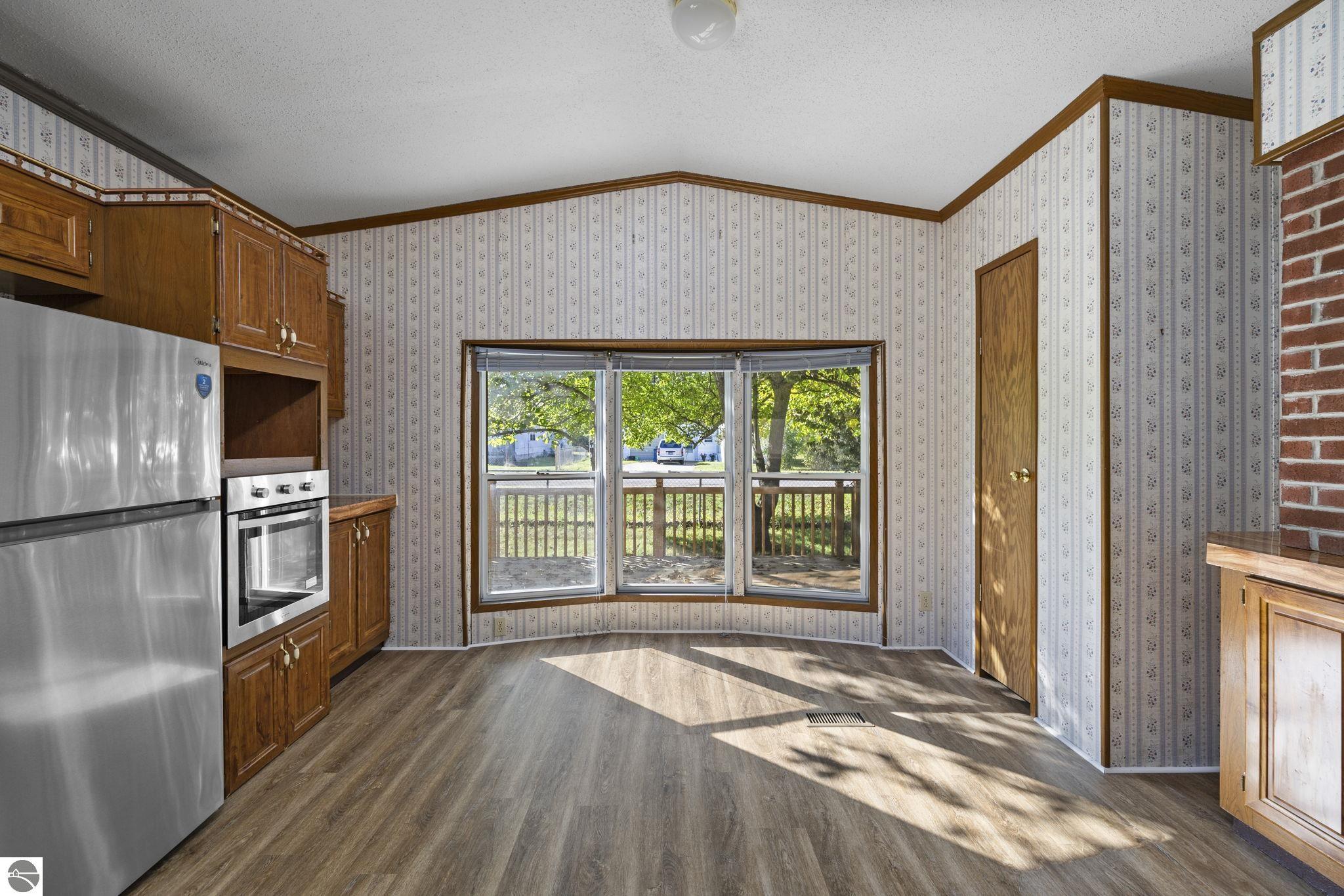 2128 Laura Drive