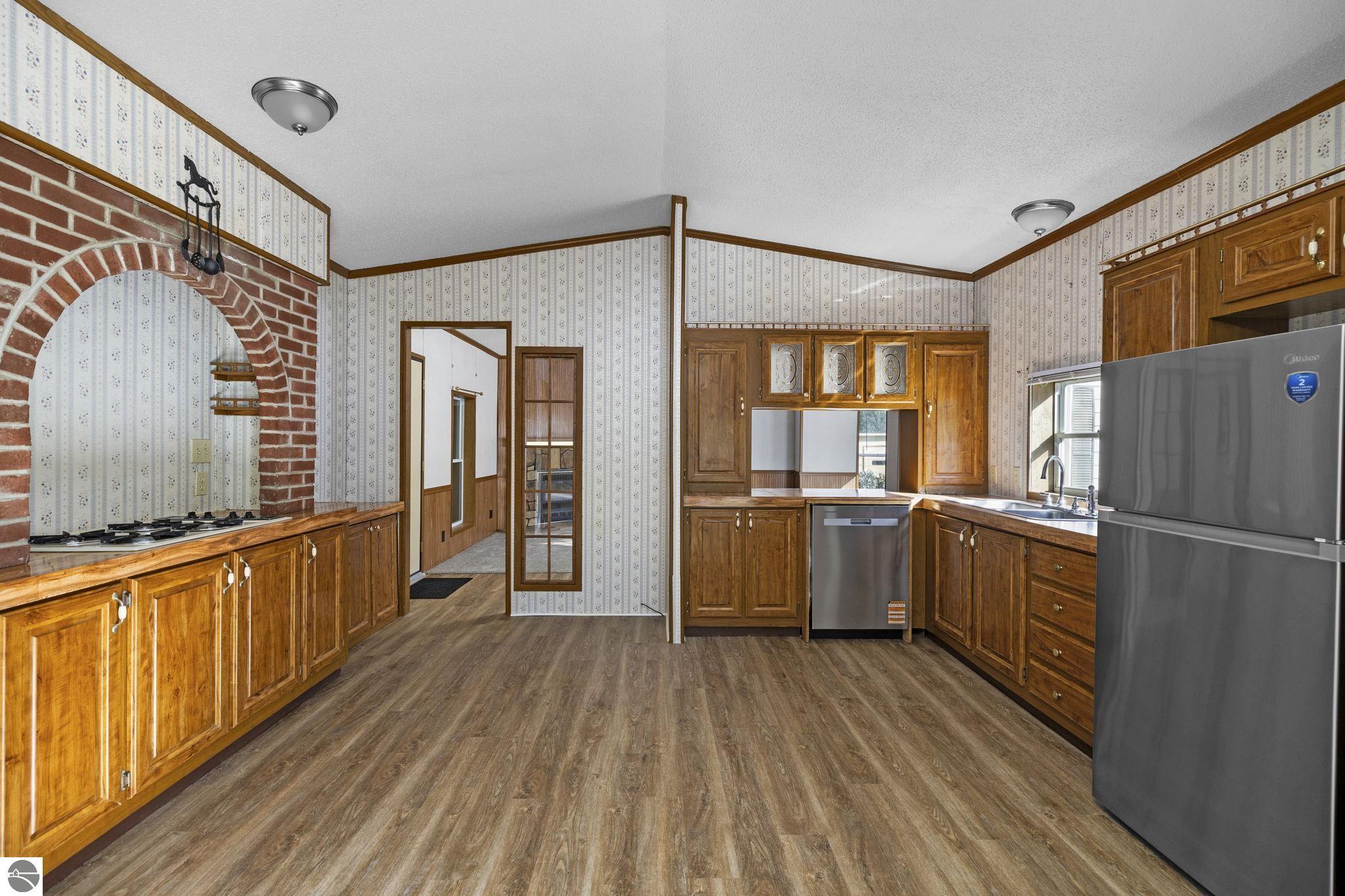 2128 Laura Drive