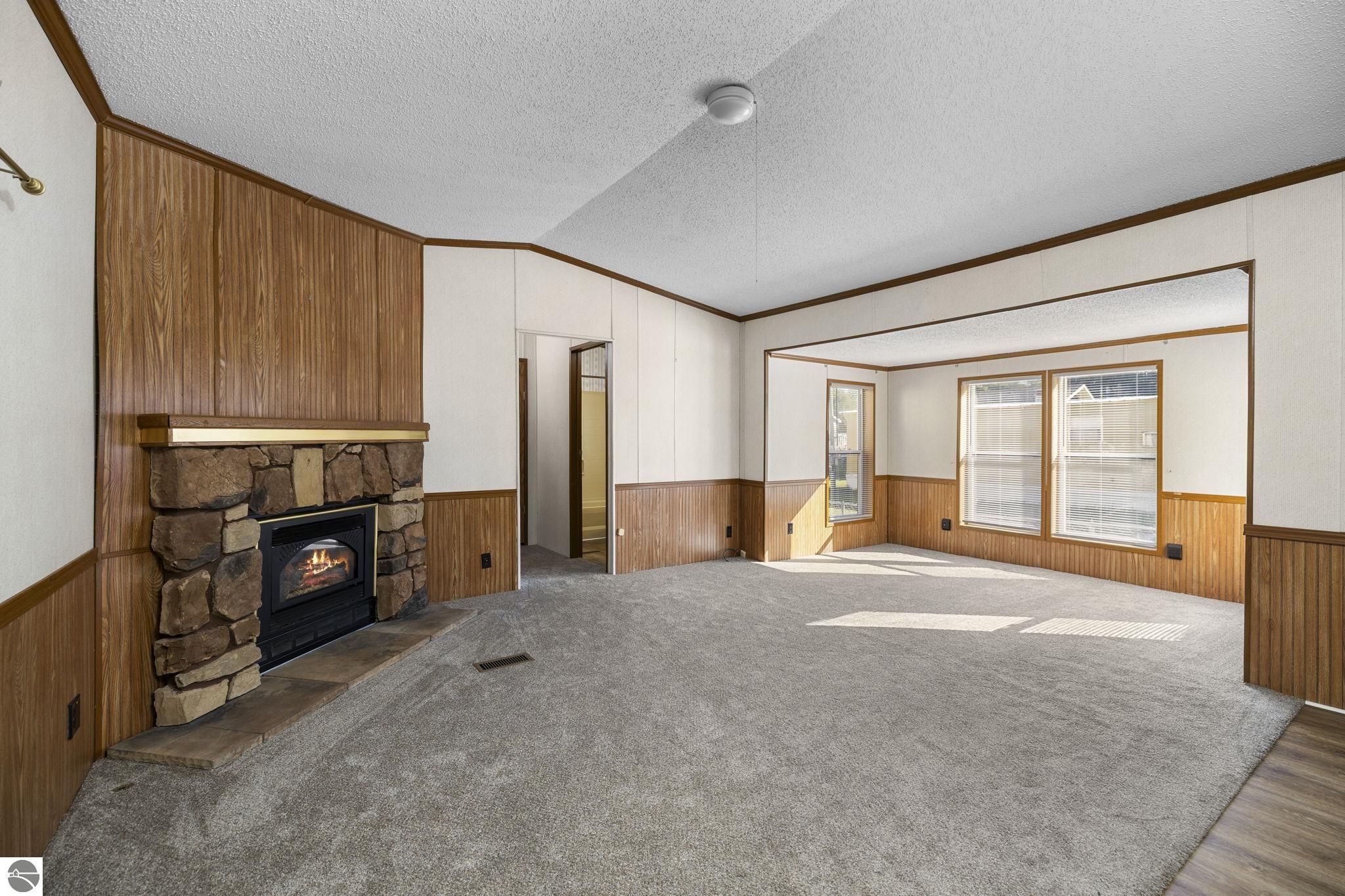 2128 Laura Drive