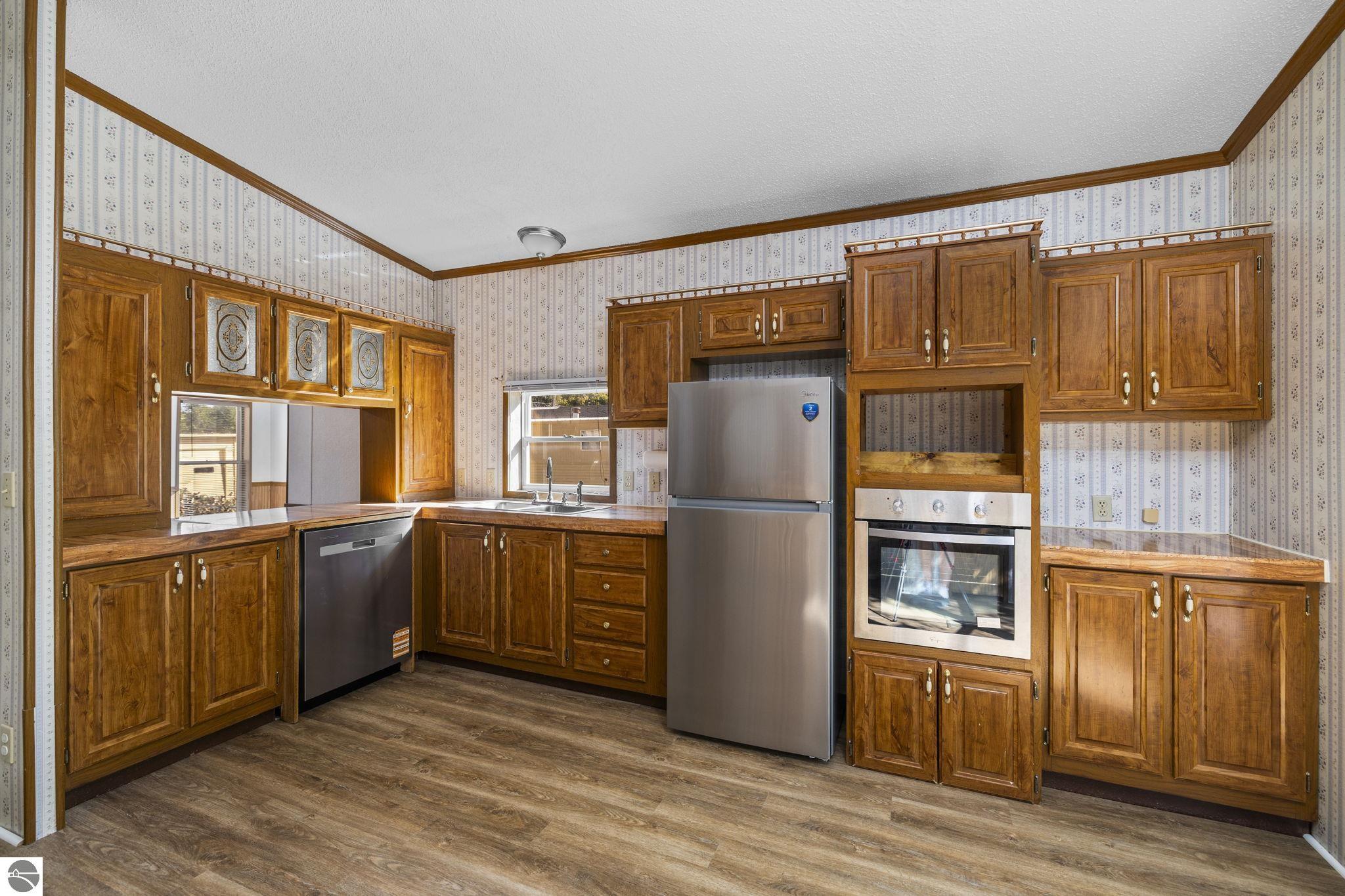 2128 Laura Drive