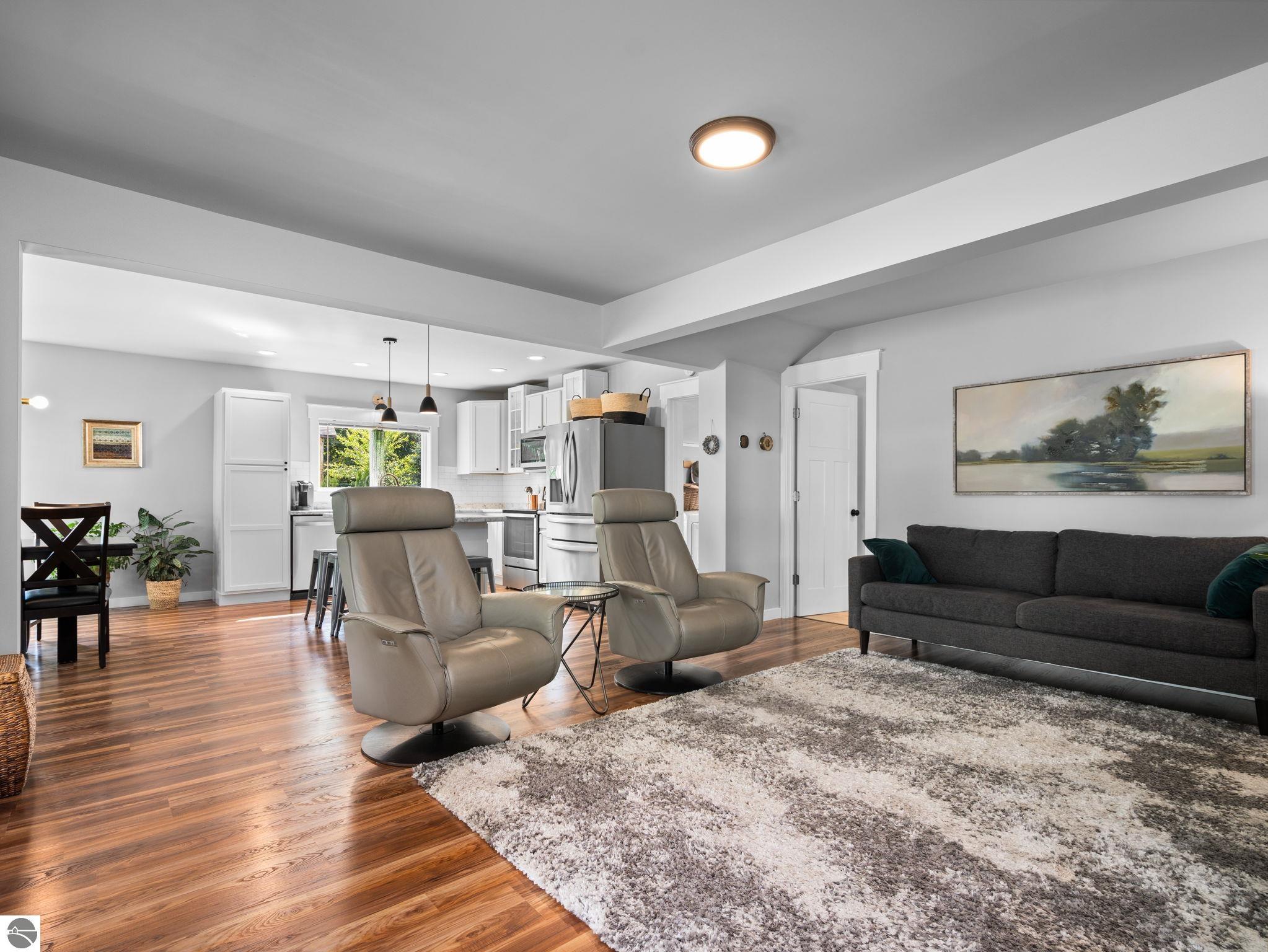 102 S Boyd Street