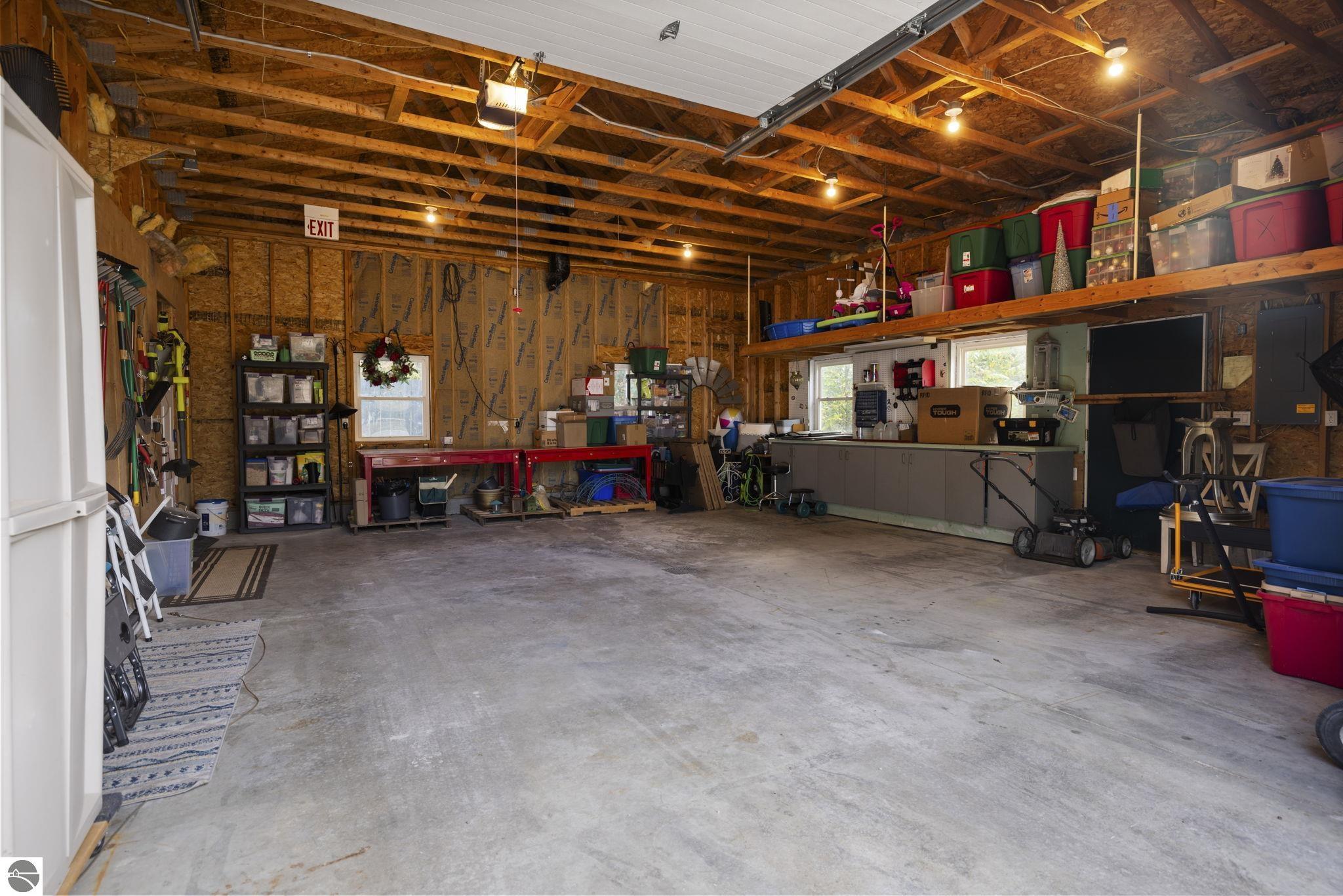 828 Baldwin