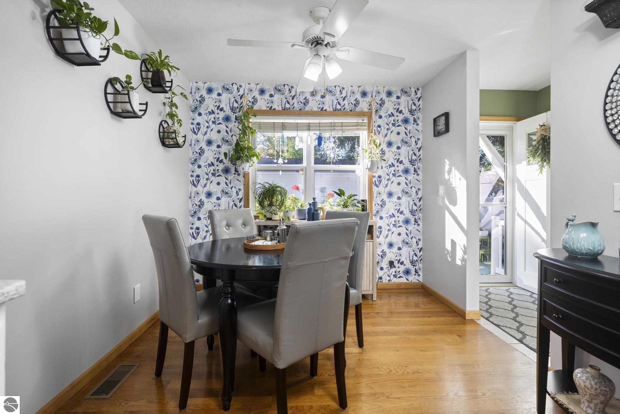 828 Baldwin