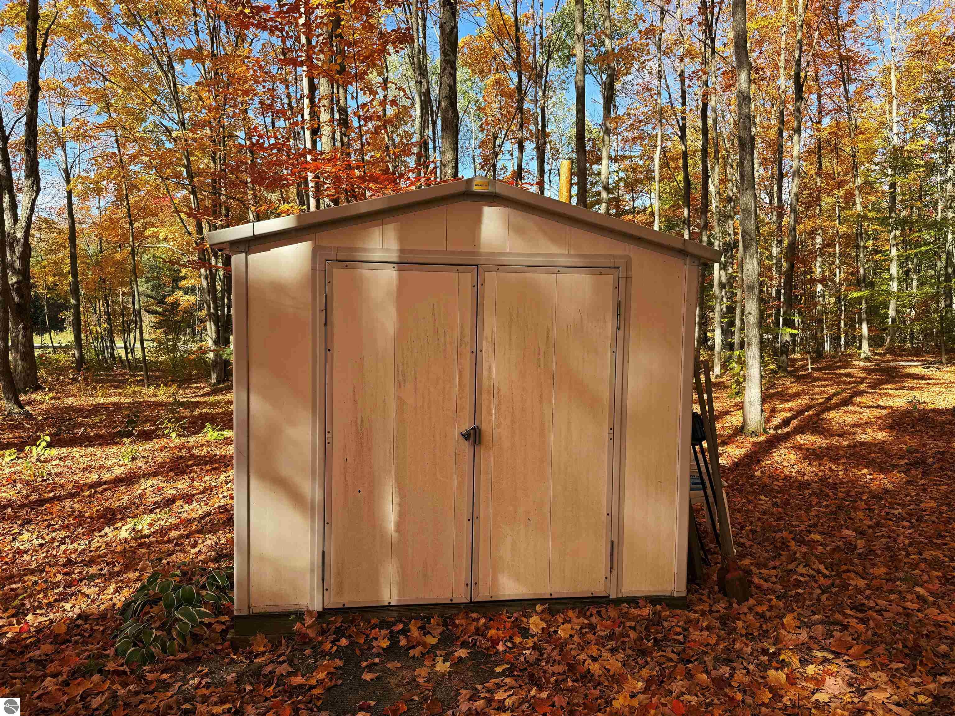 5038 NE East Shore Drive