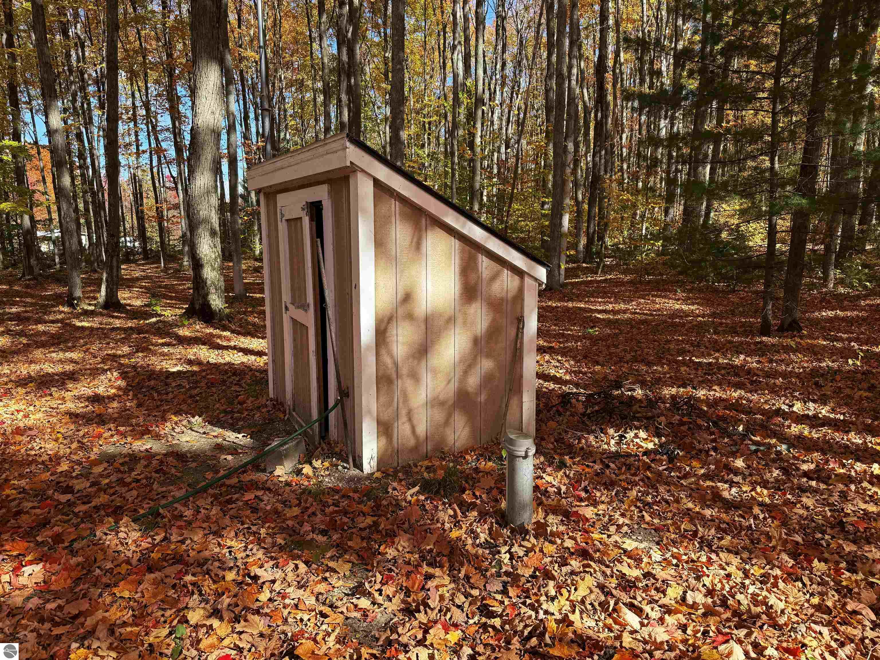 5038 NE East Shore Drive