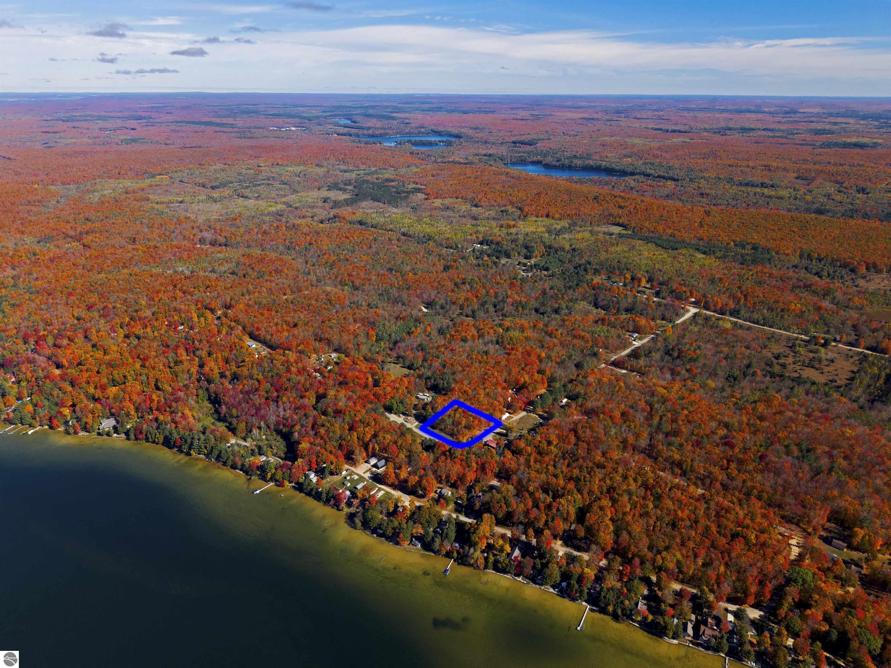 5038 NE East Shore Drive