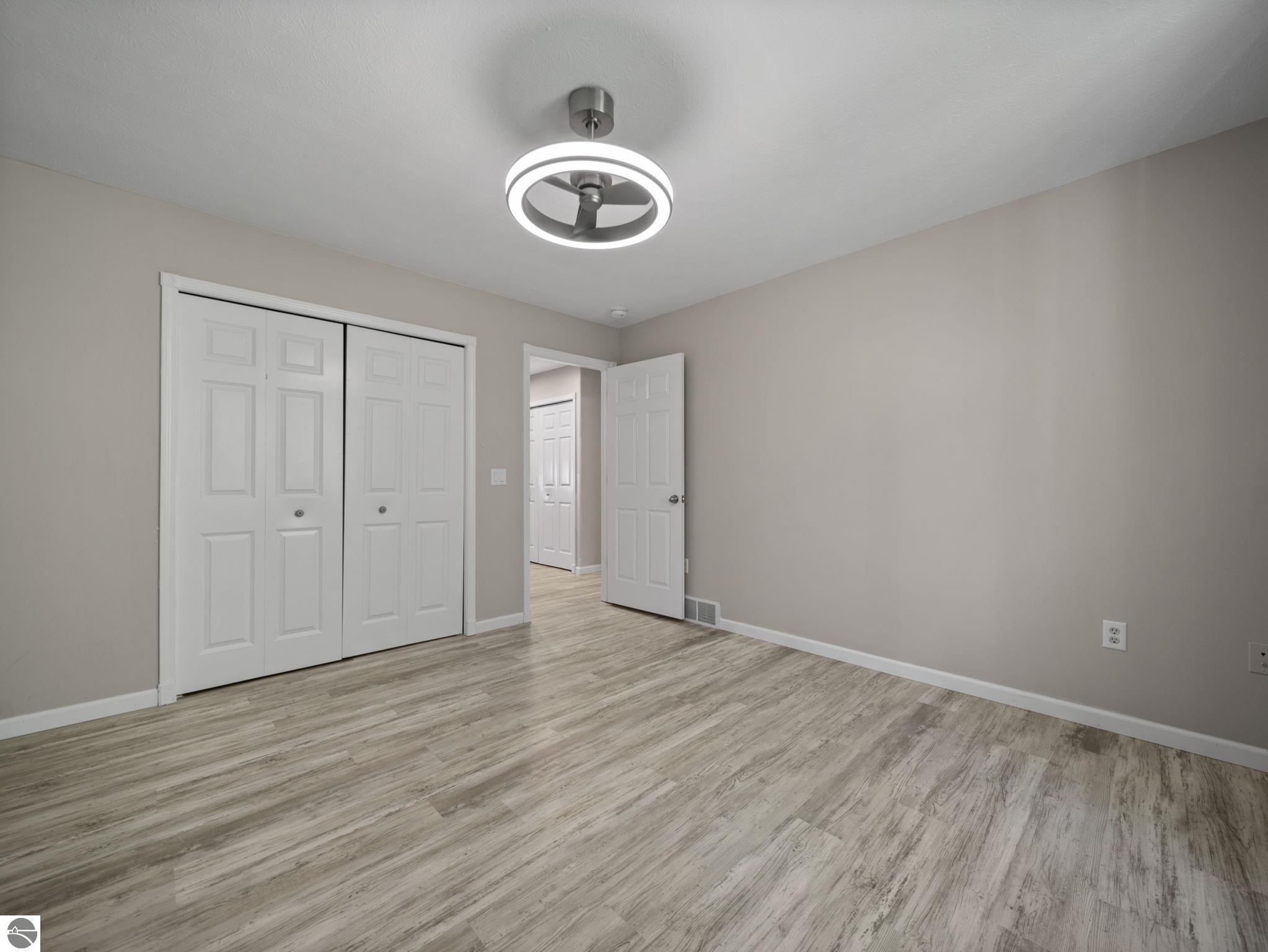4033 Sherwood Forest Drive