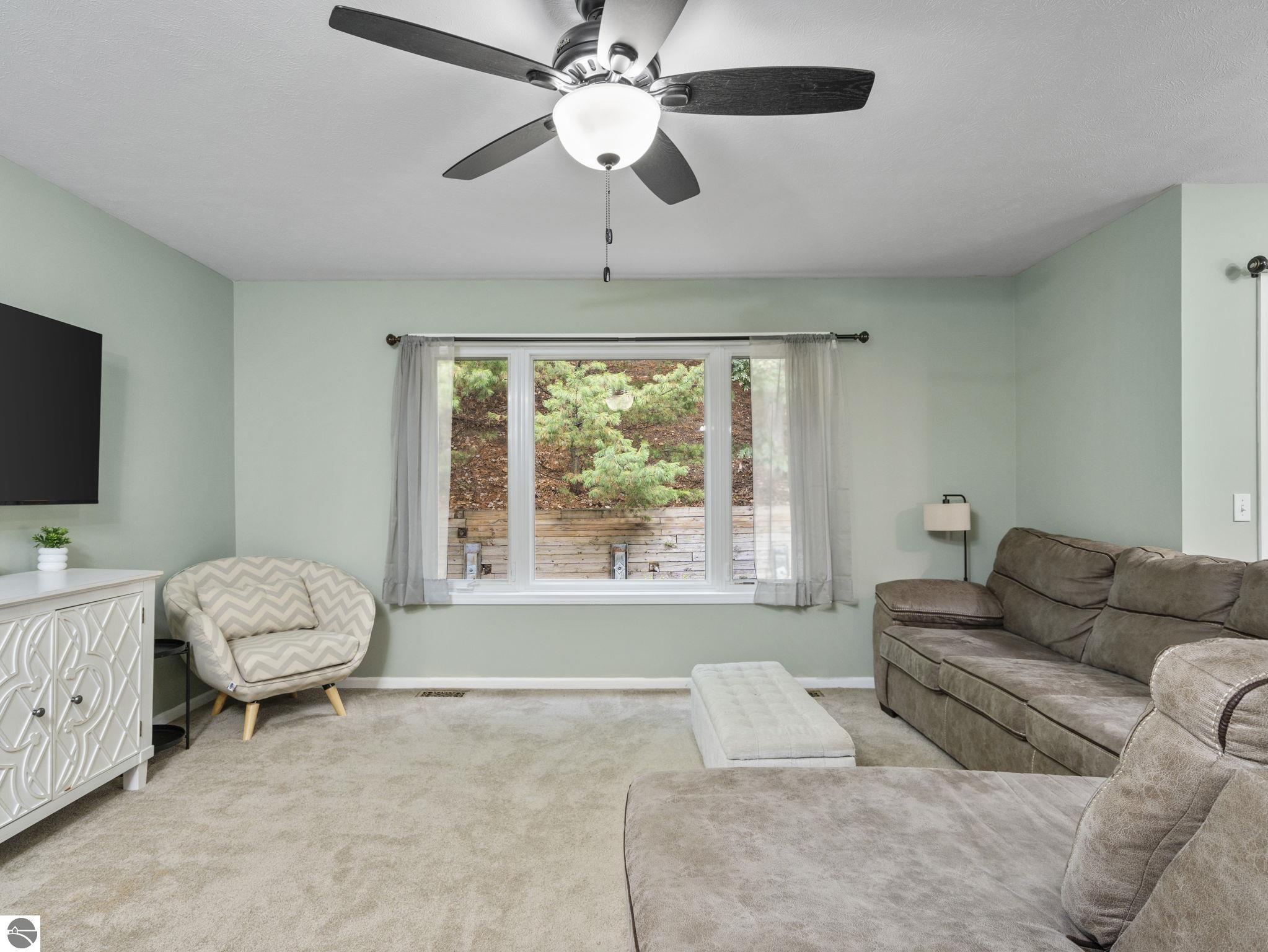 3948 Sherwood Forest Drive