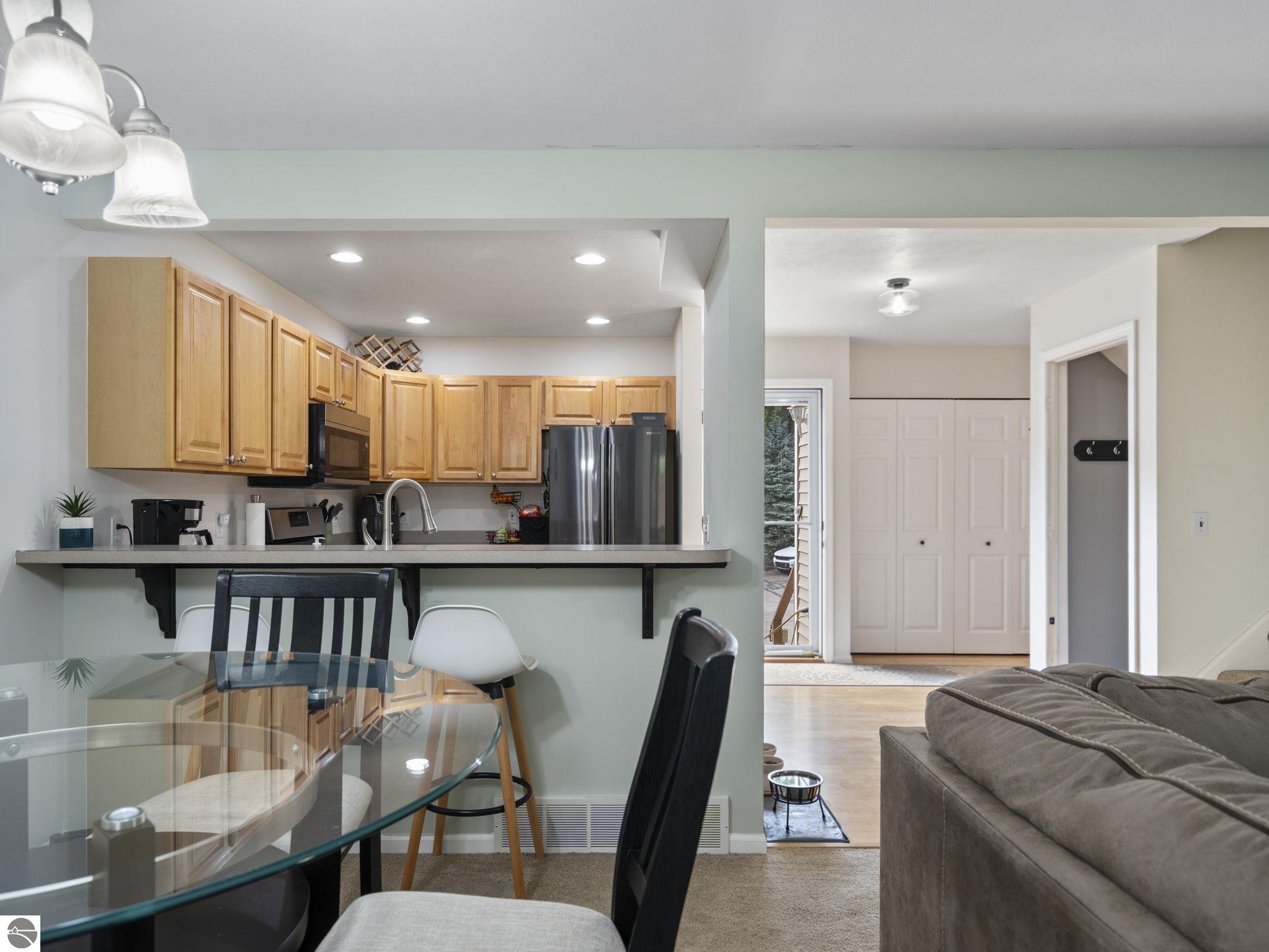 3948 Sherwood Forest Drive