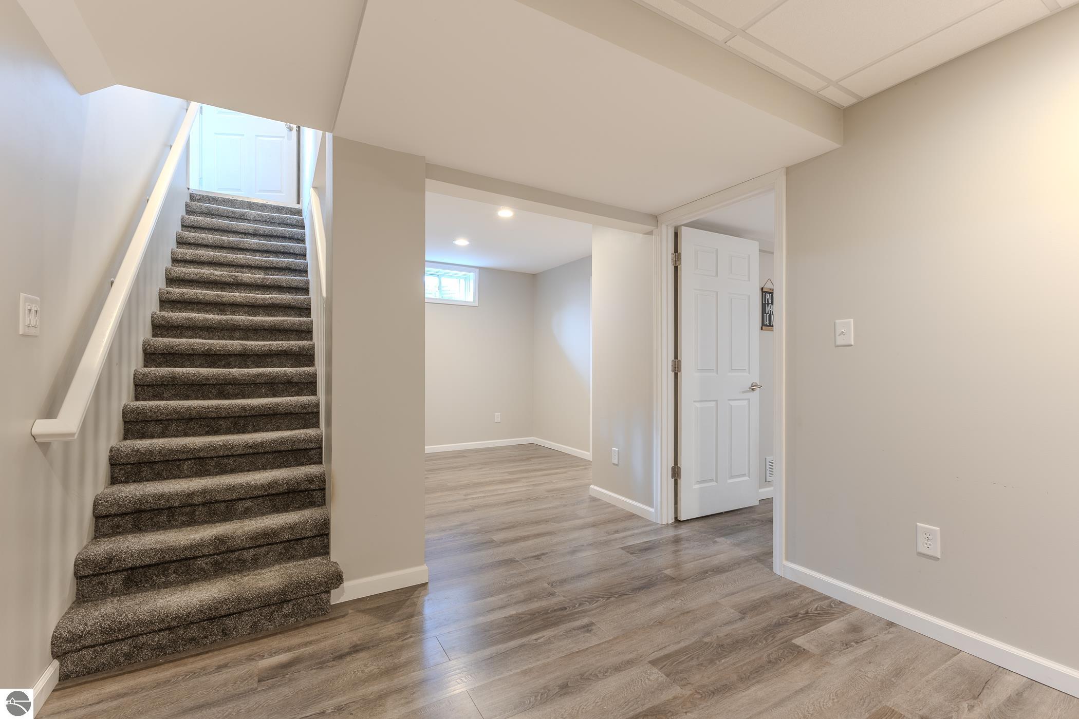 3093 Horseshoe Drive