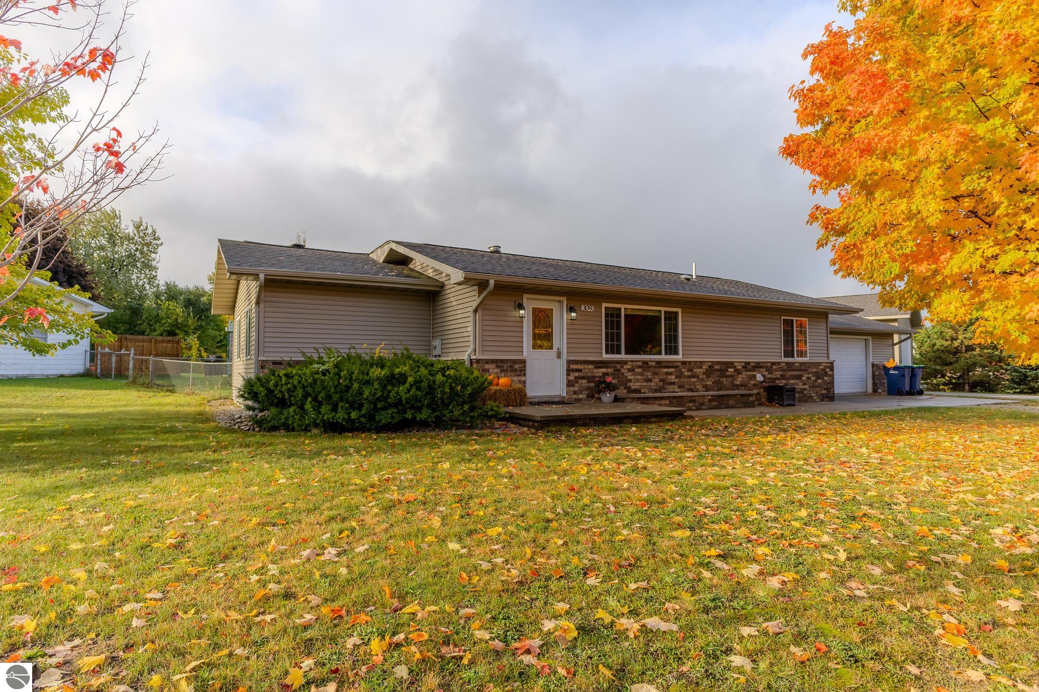 3093 Horseshoe Drive
