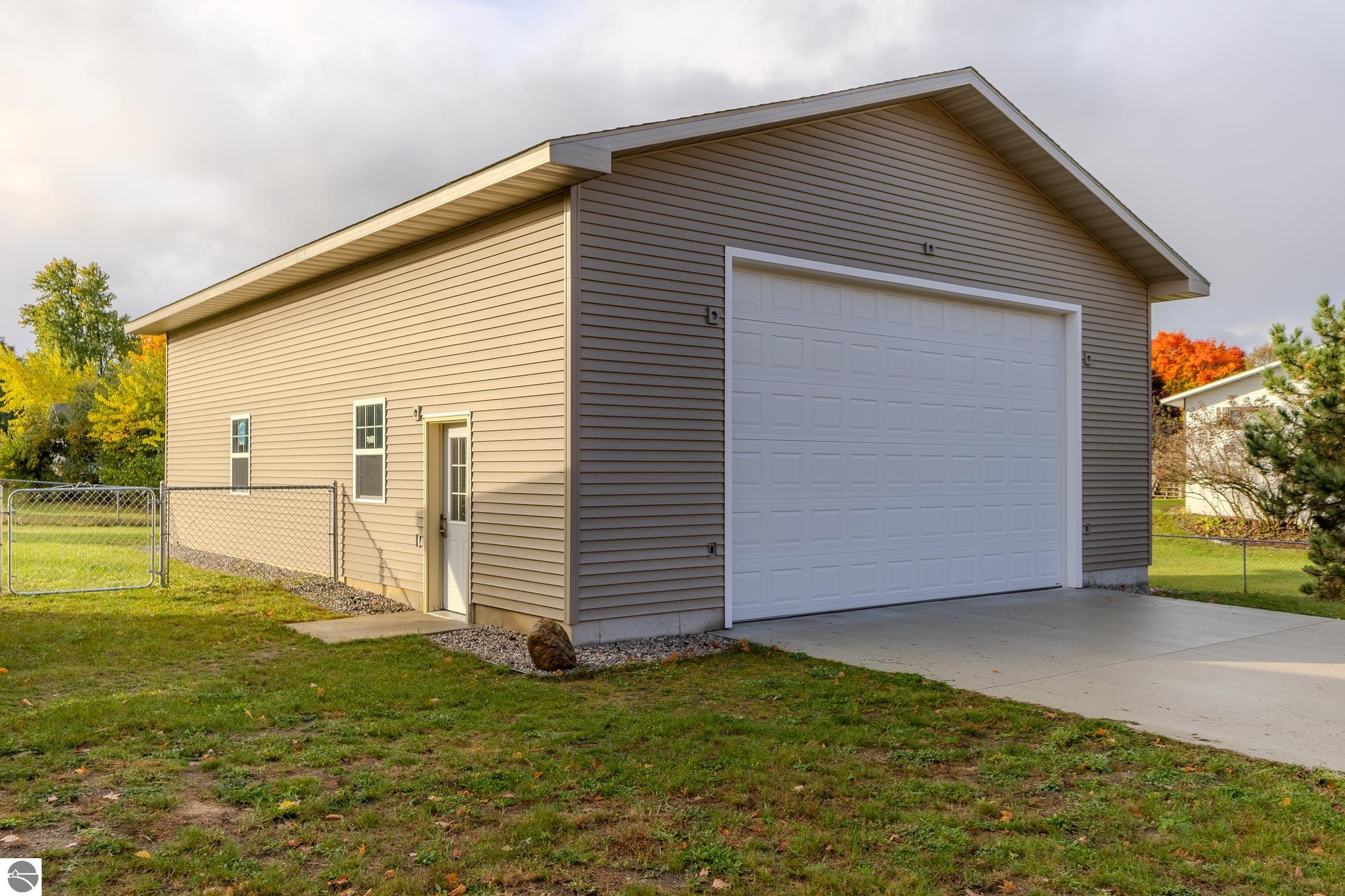 3093 Horseshoe Drive