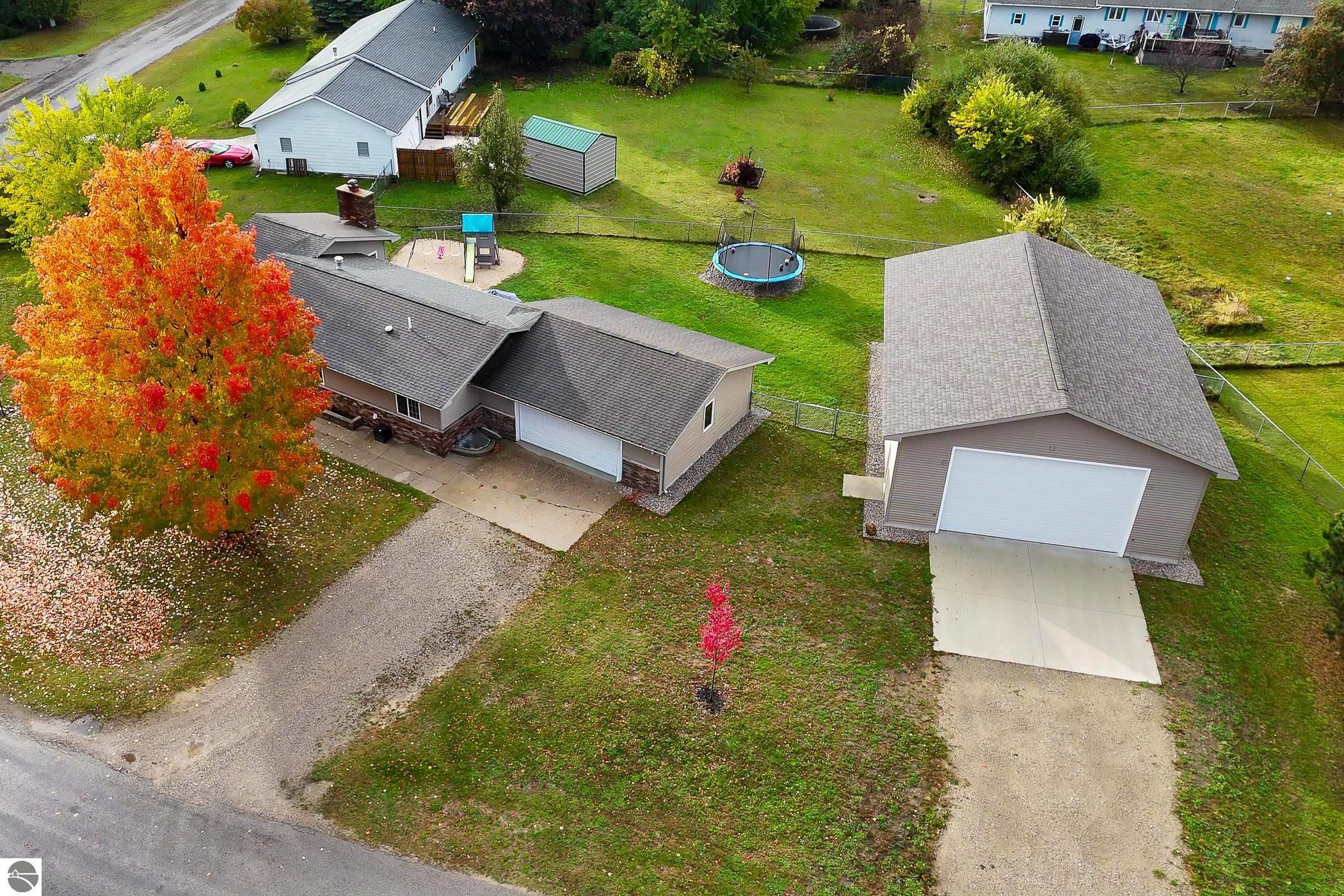 3093 Horseshoe Drive