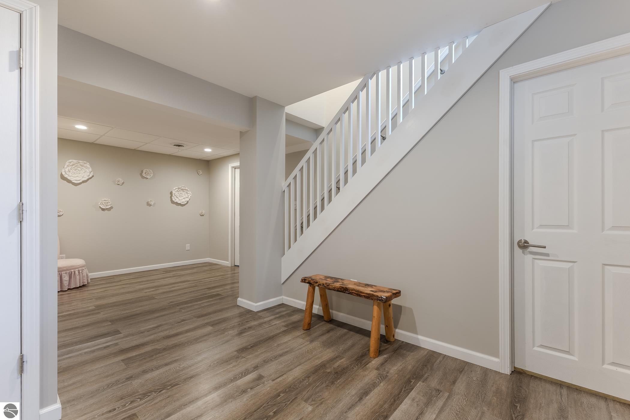 3093 Horseshoe Drive