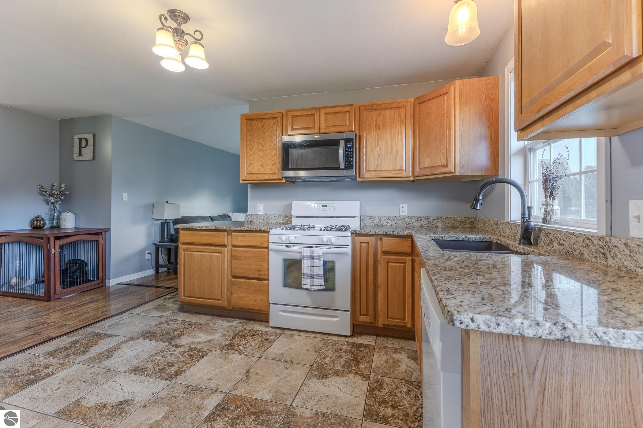 3093 Horseshoe Drive