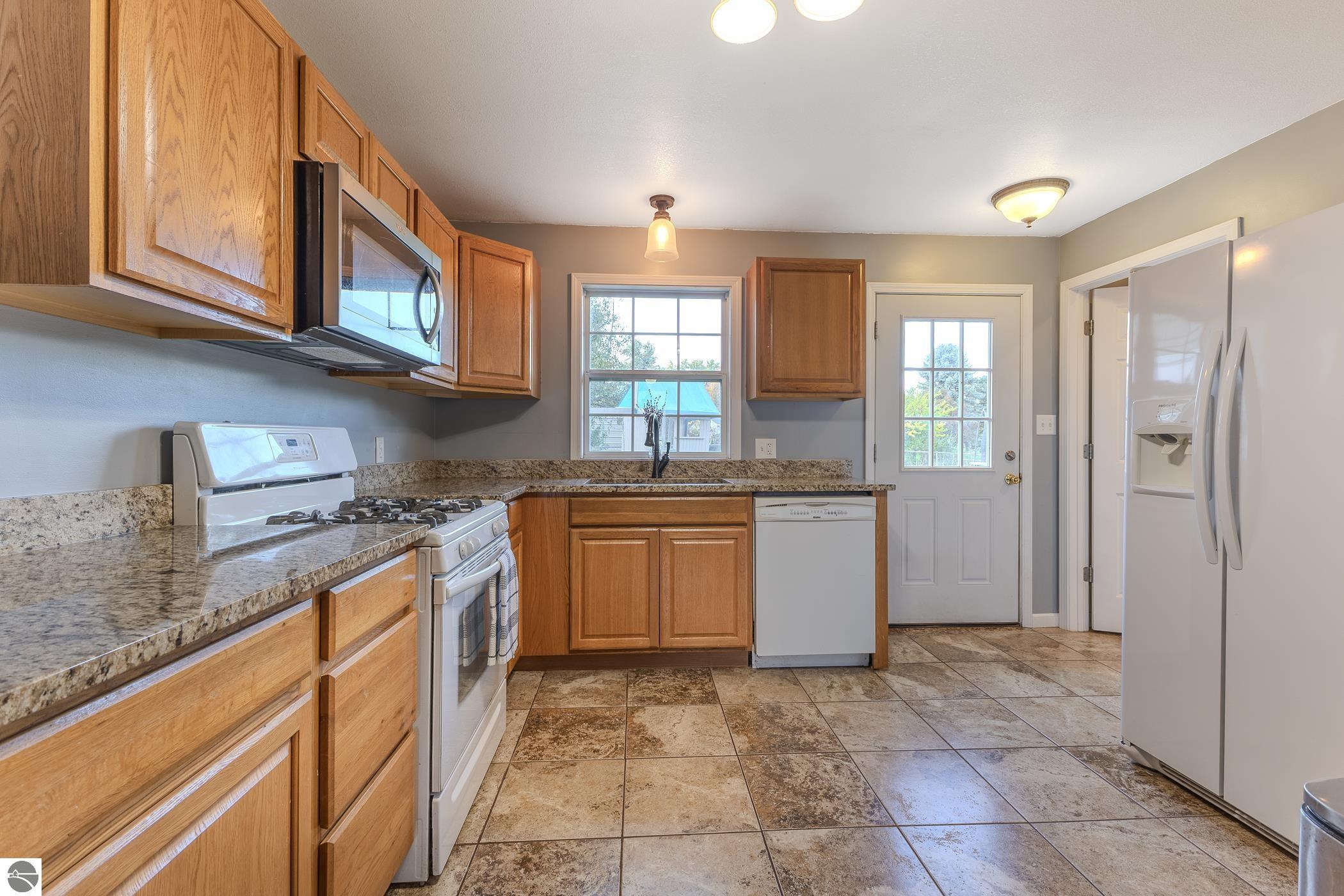 3093 Horseshoe Drive