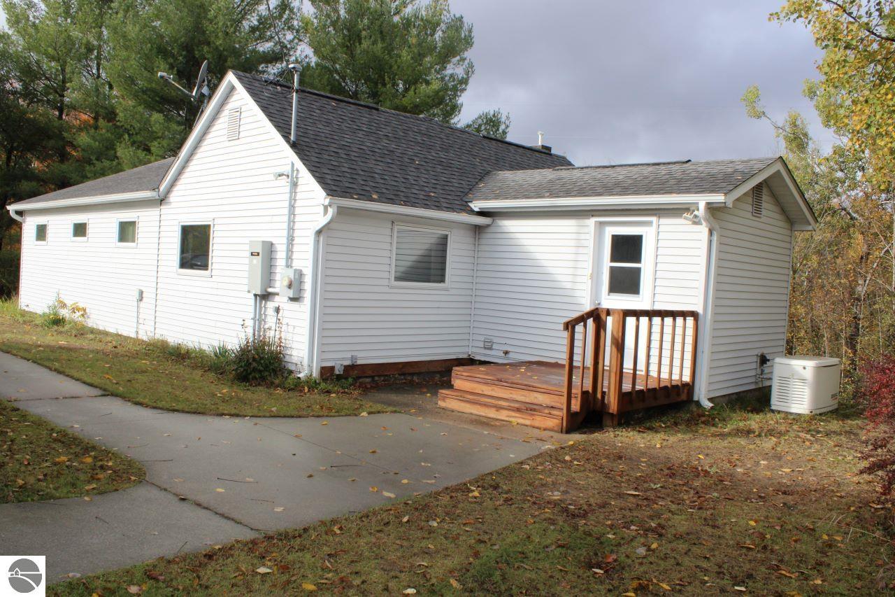 7348 NW Kellogg Road