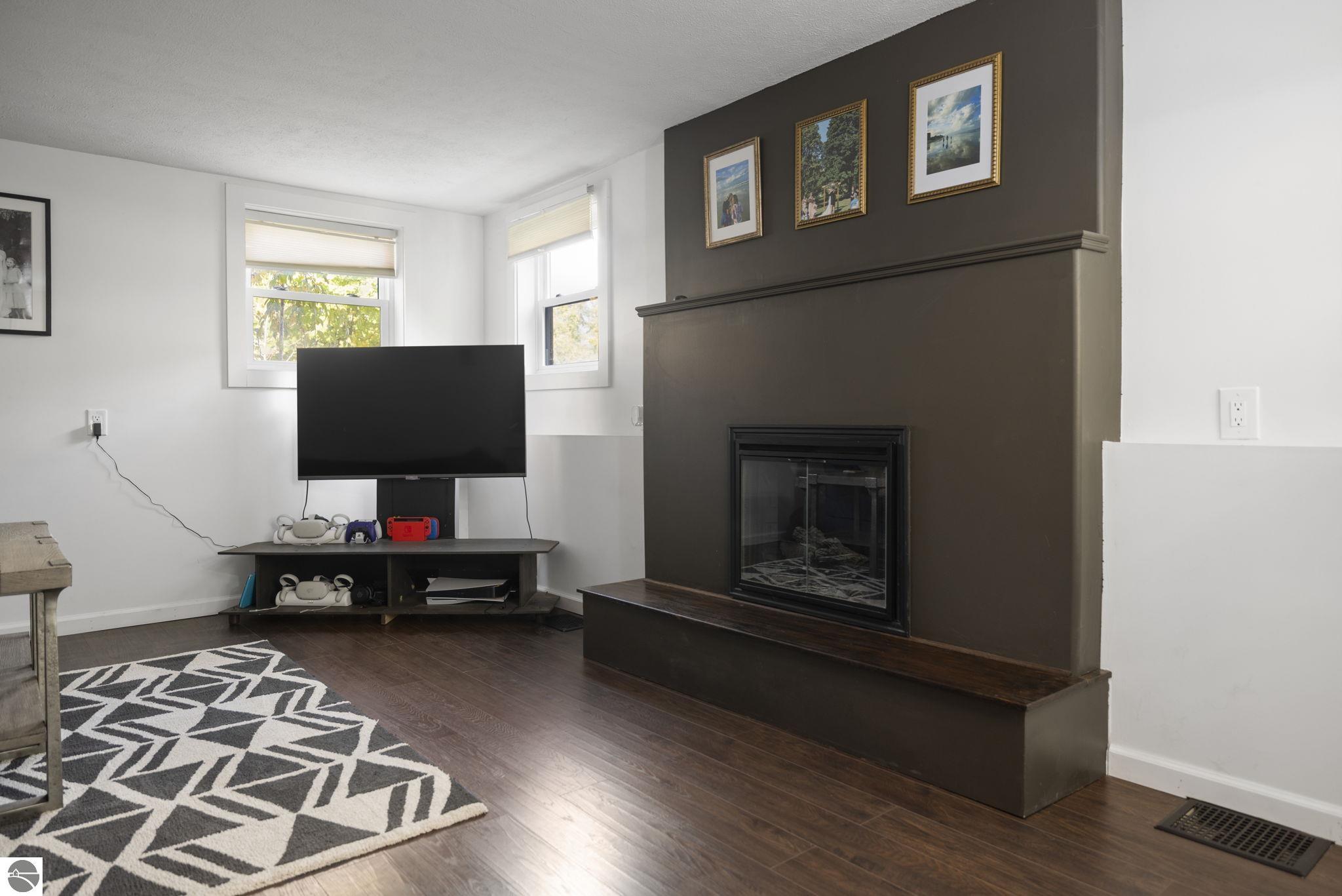 221 W Fifteenth Street