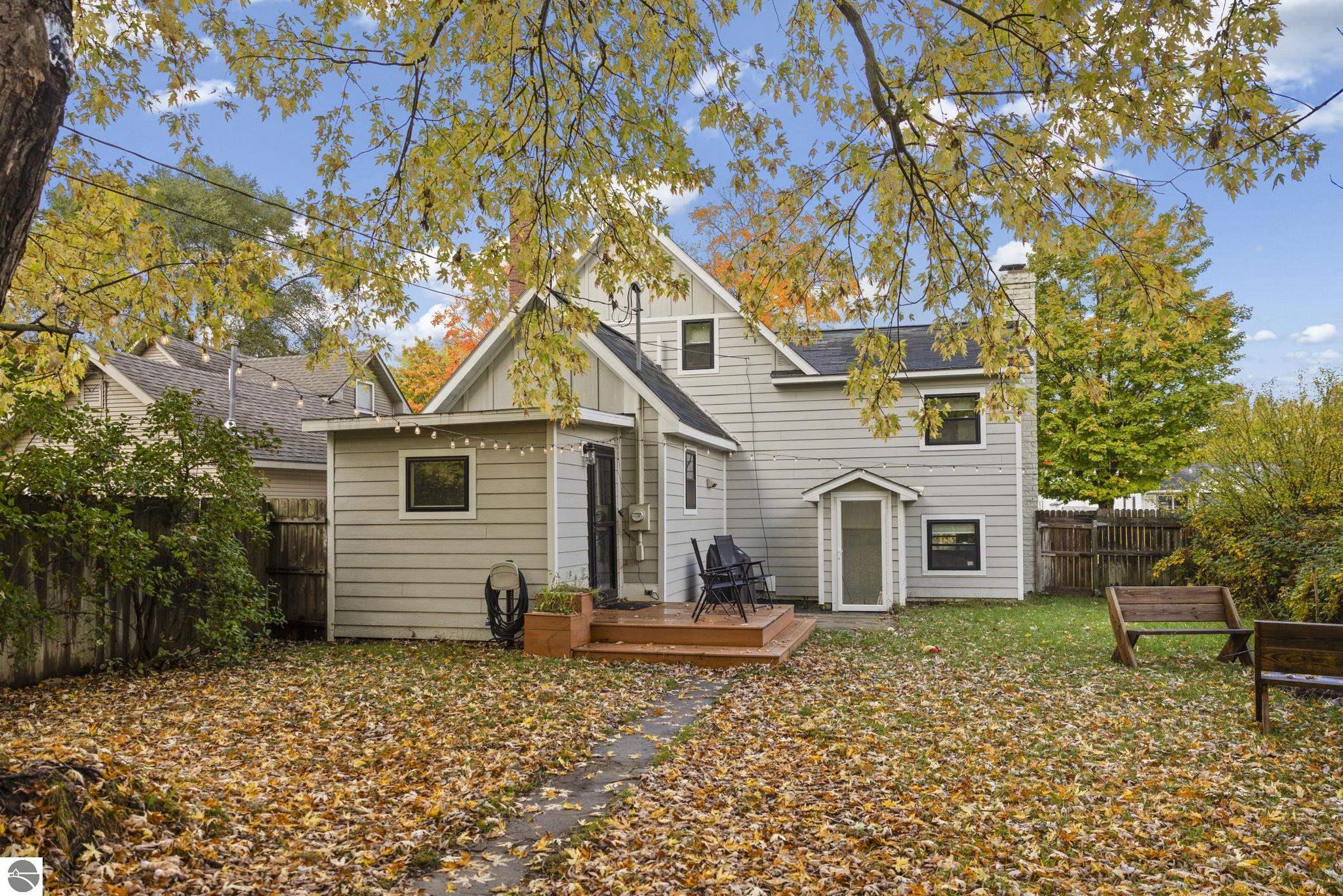 221 W Fifteenth Street