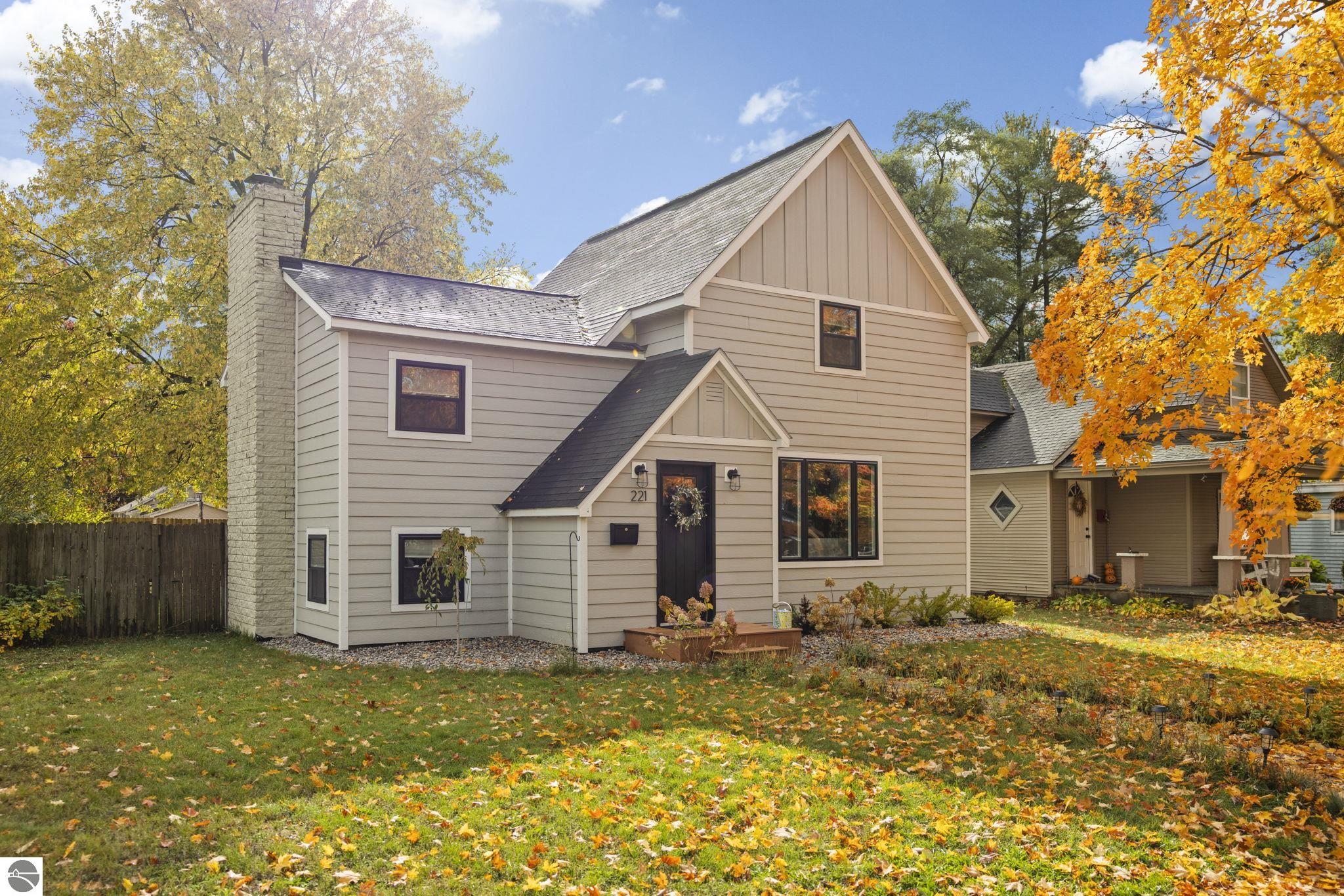 221 W Fifteenth Street
