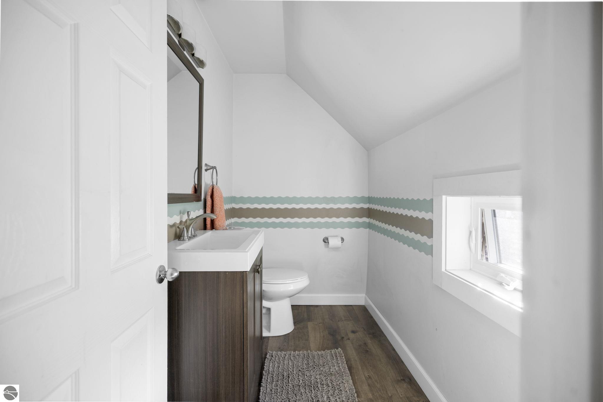 221 W Fifteenth Street