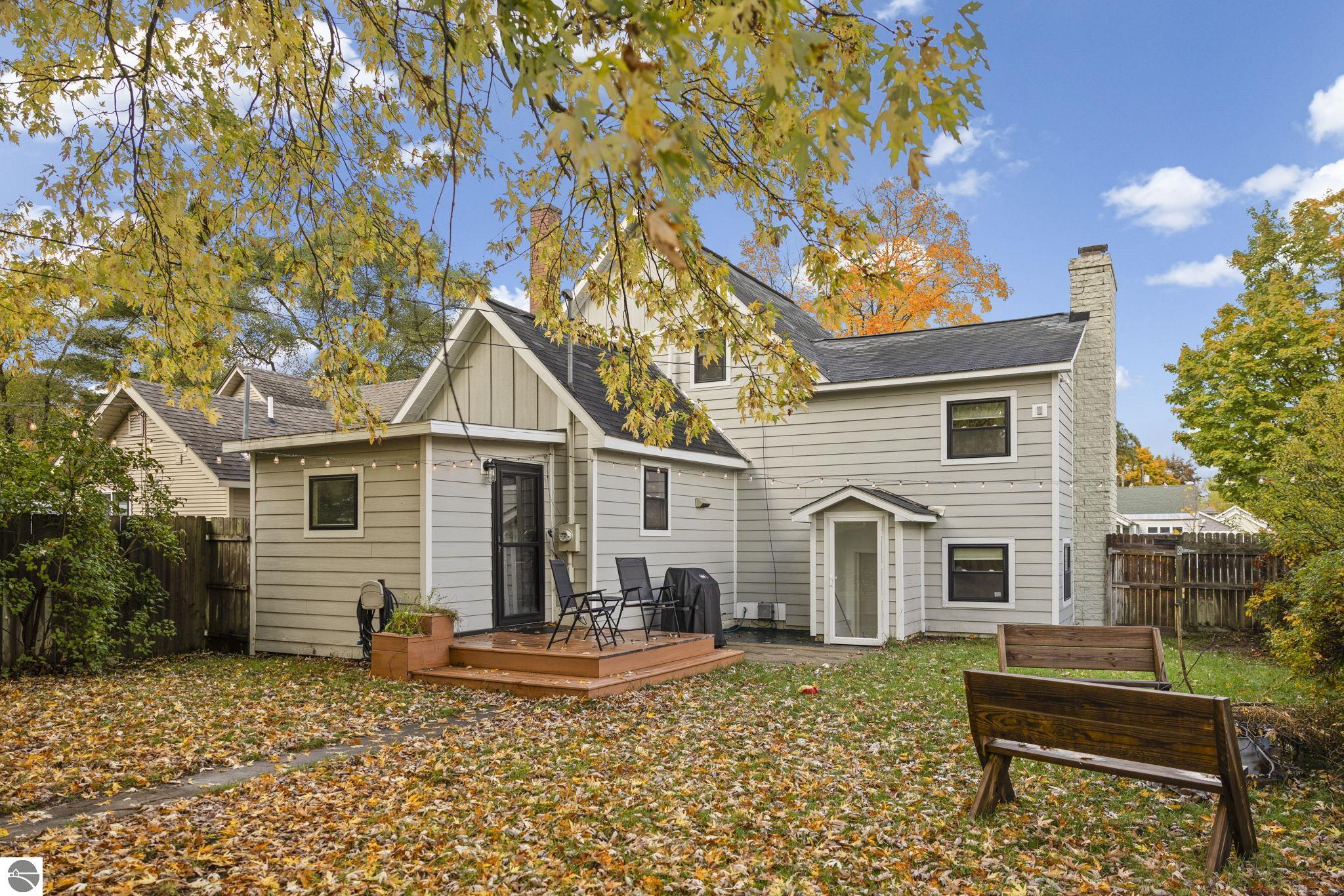 221 W Fifteenth Street