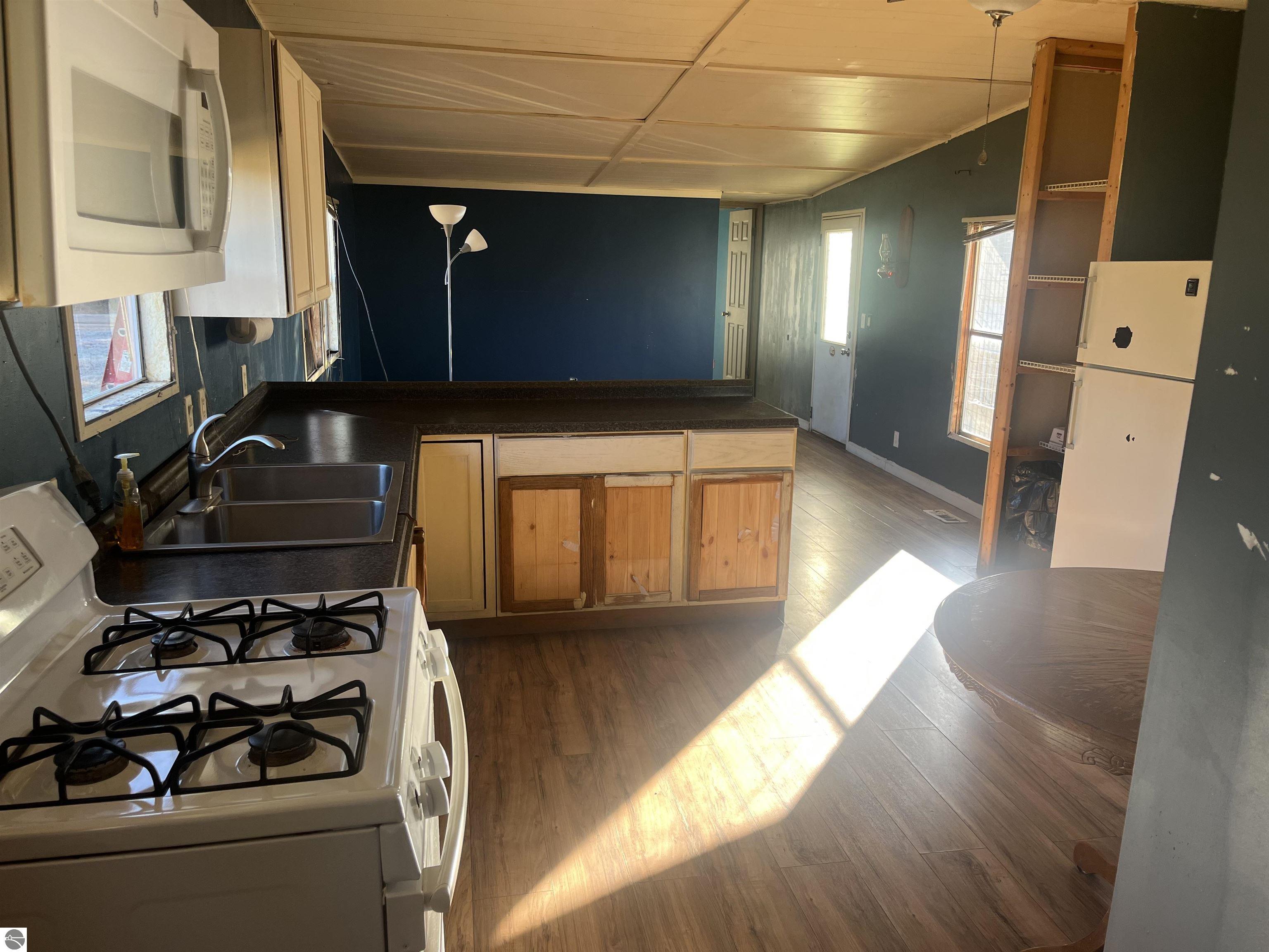 2800 Bonfire Trail