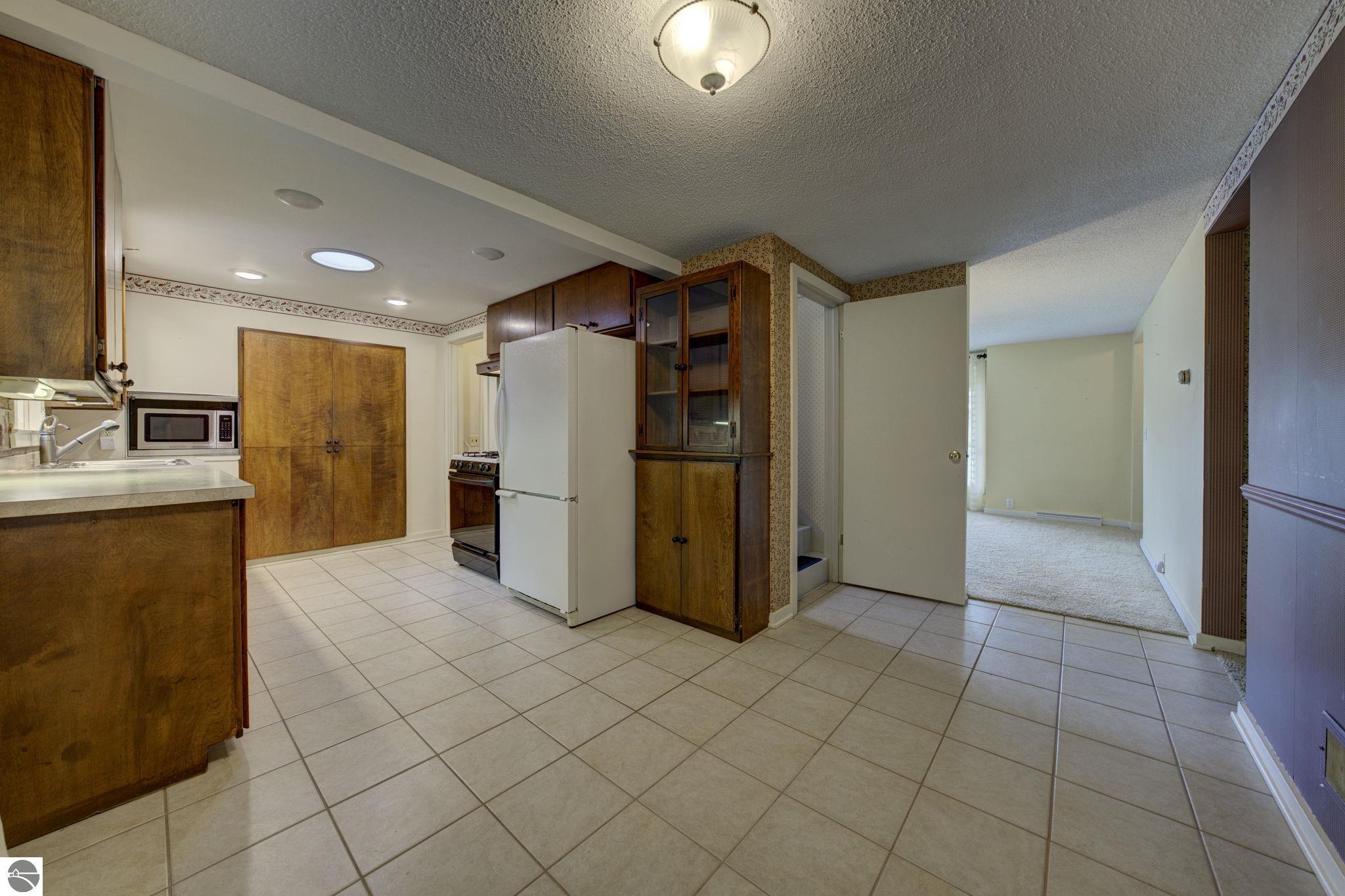 624 Fenton Street