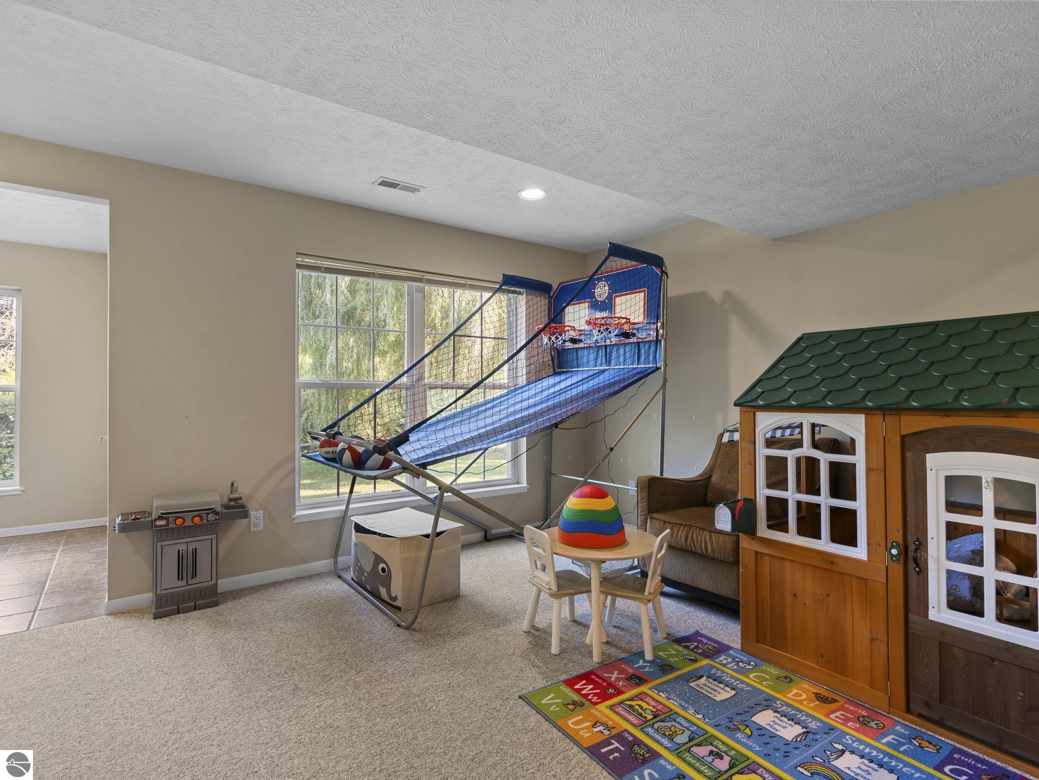 3934 Hidden Creek