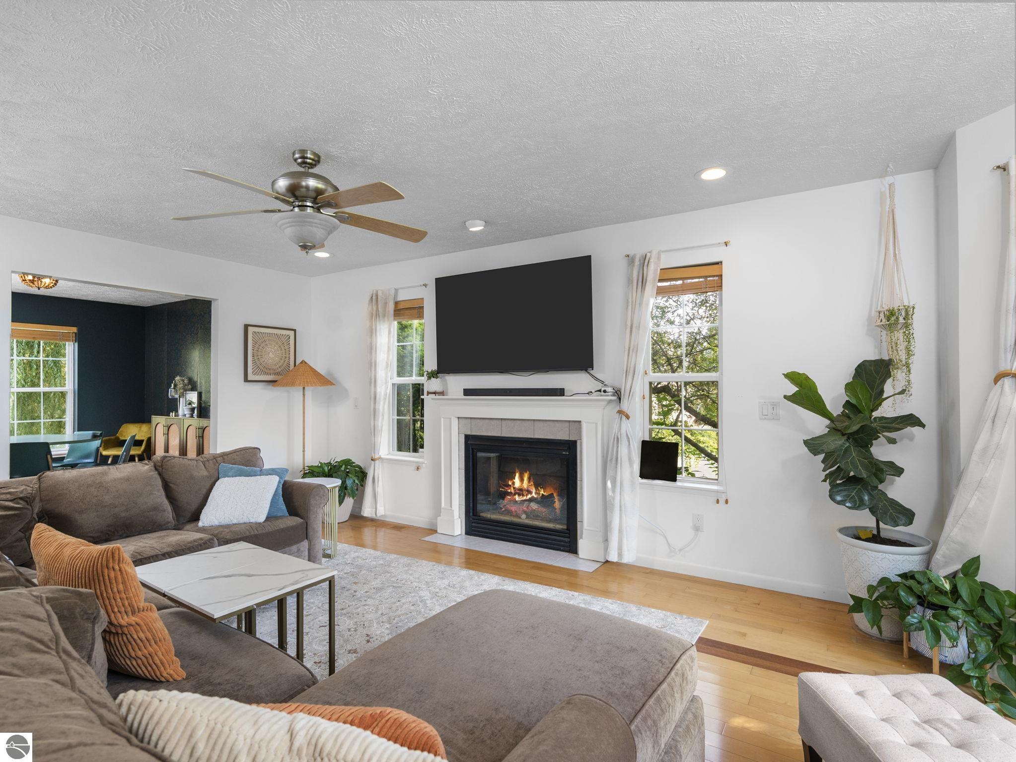 3934 Hidden Creek