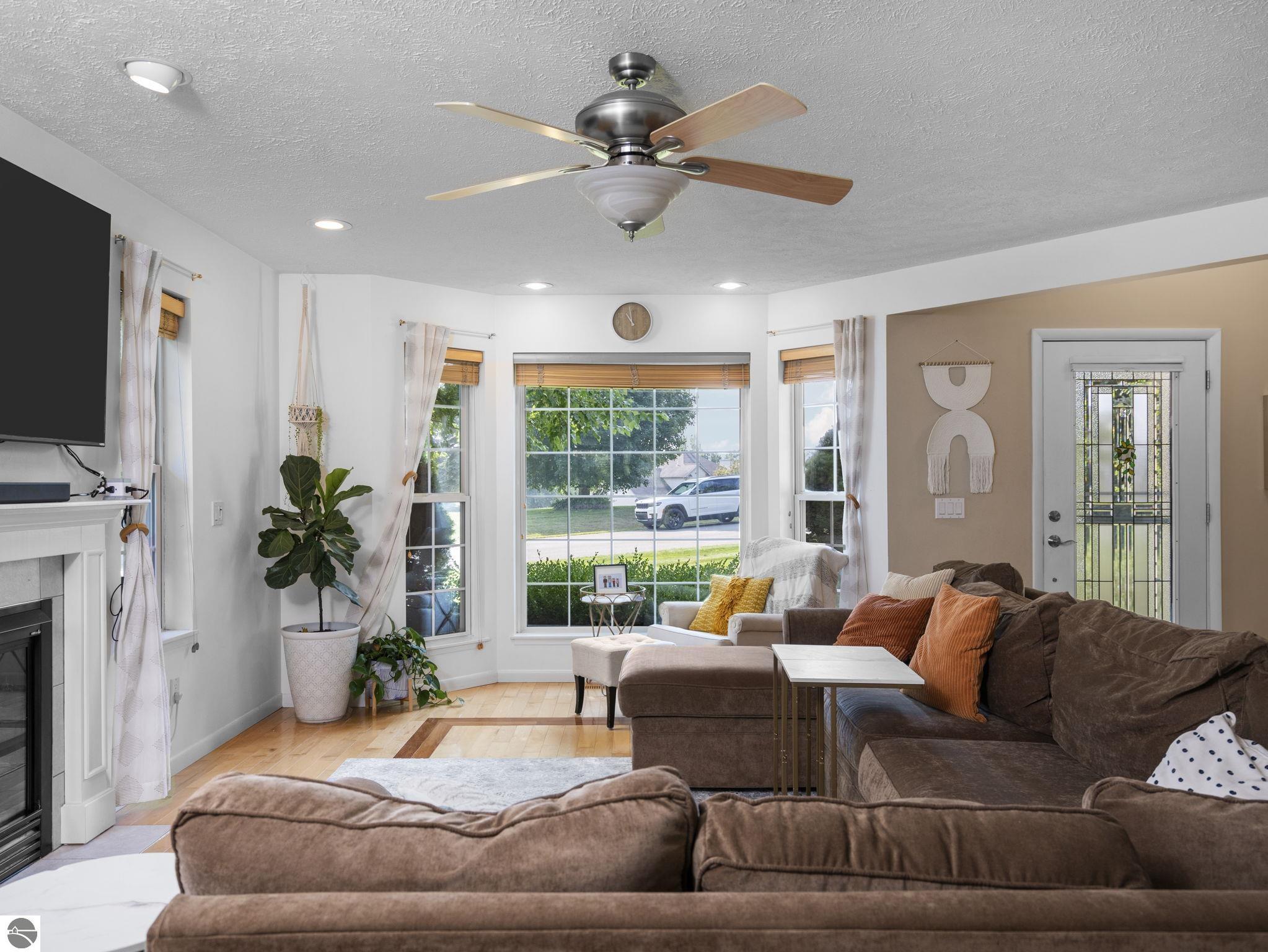 3934 Hidden Creek