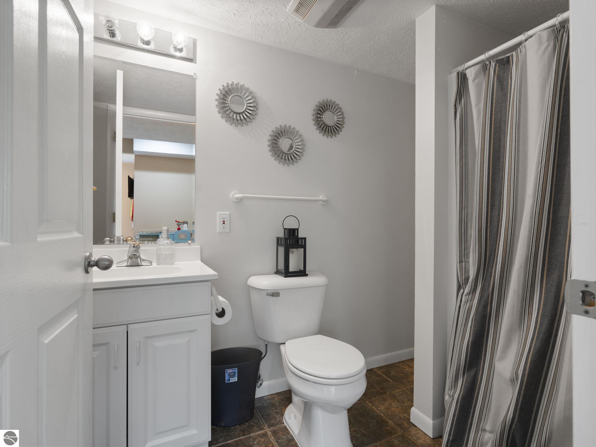 3934 Hidden Creek