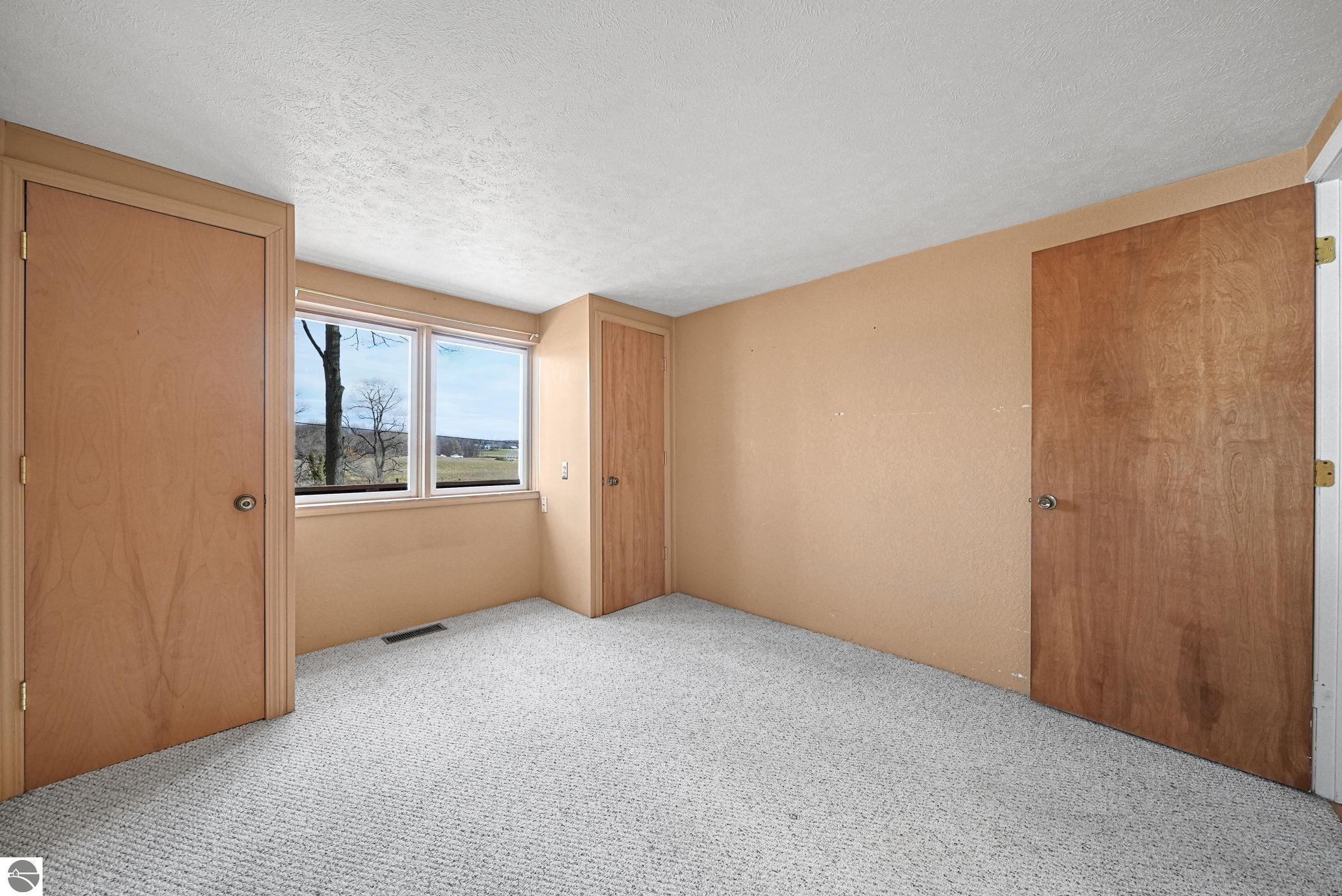 185 N Three Mile Road