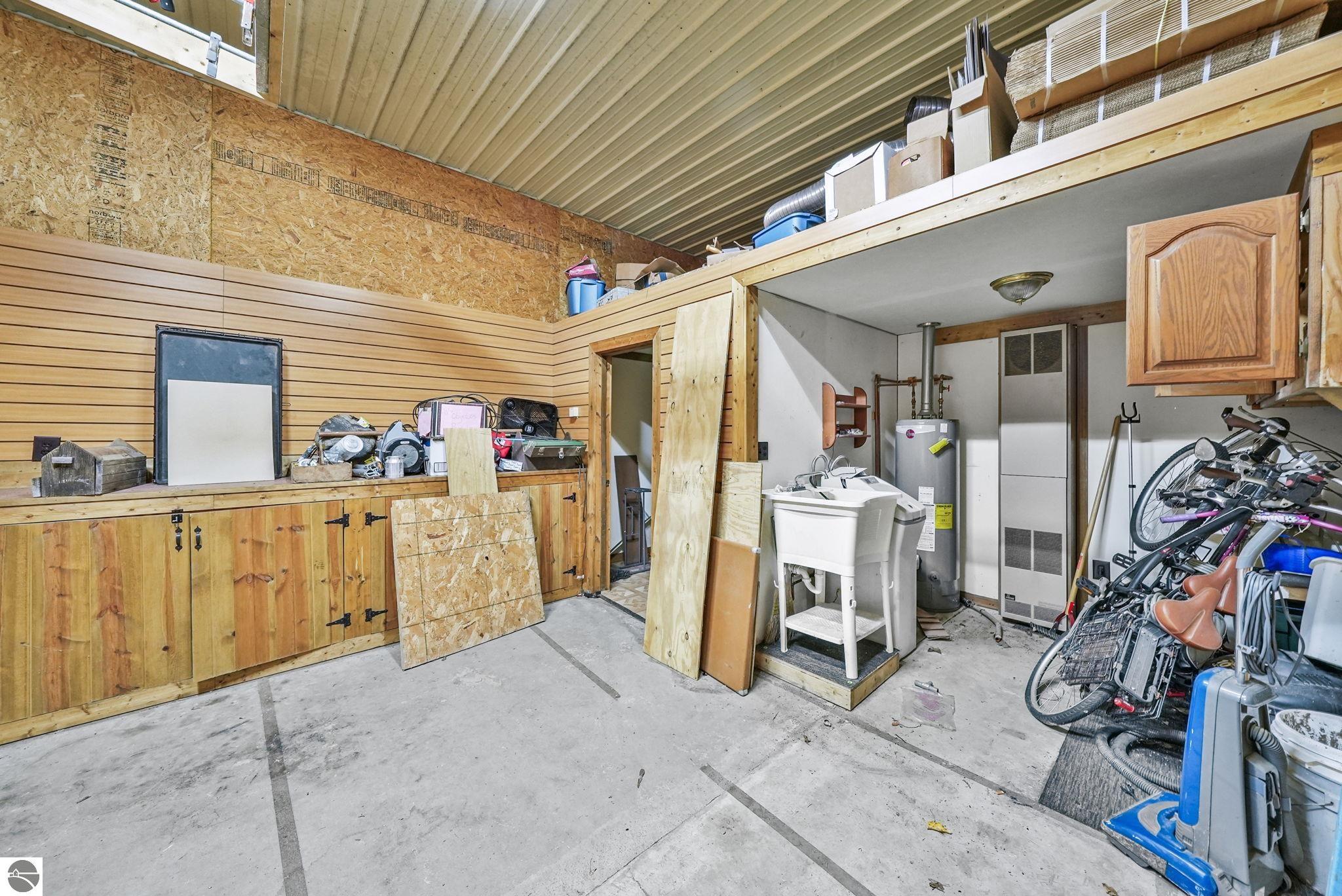 185 N Three Mile Road
