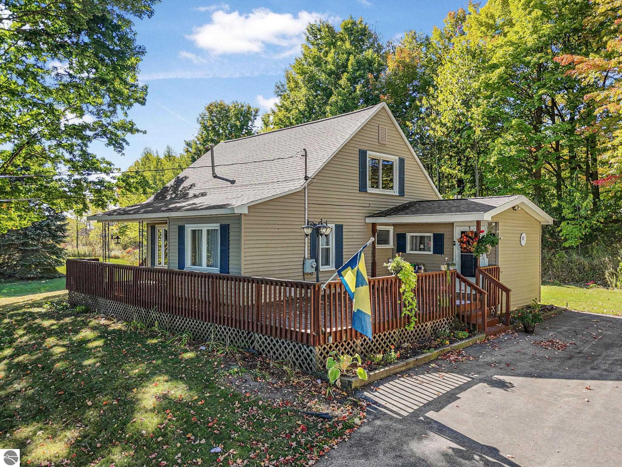 185 N Three Mile Road
