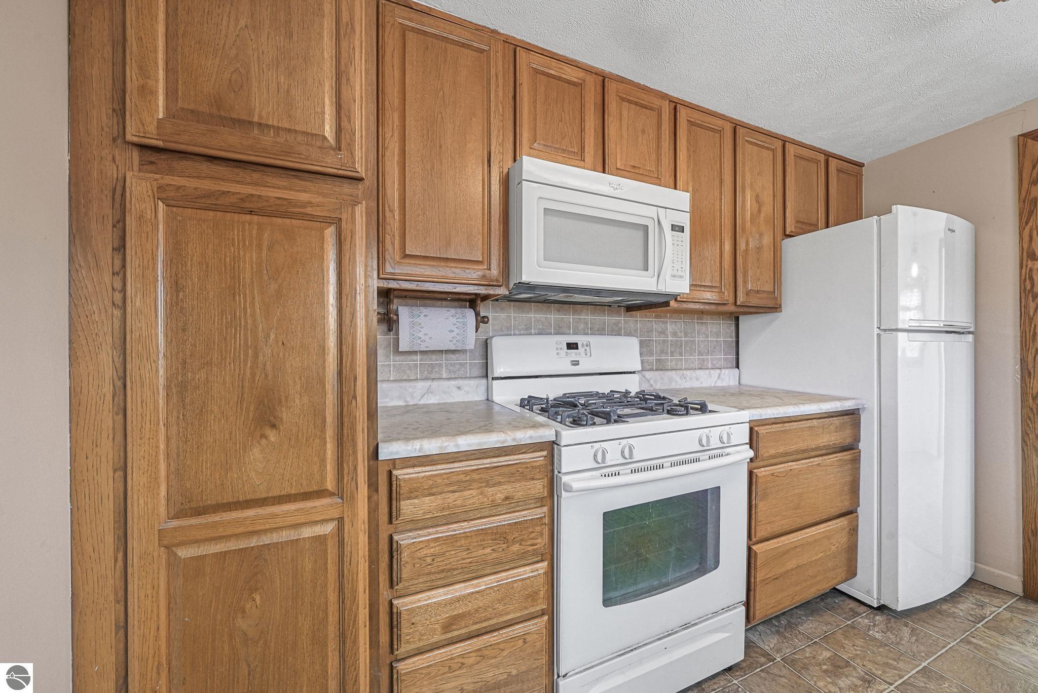 185 N Three Mile Road