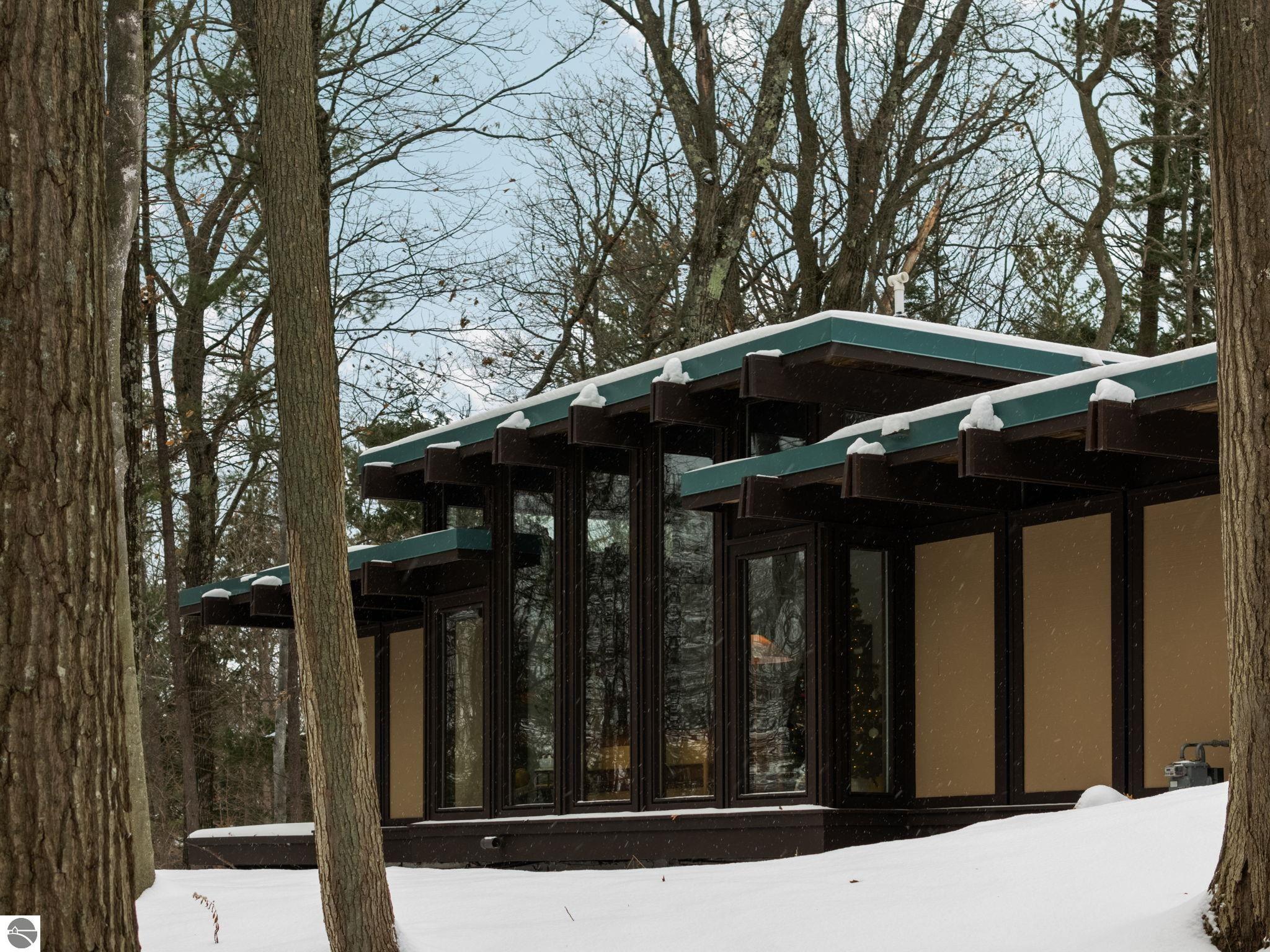 2991 Ishpeming Trail