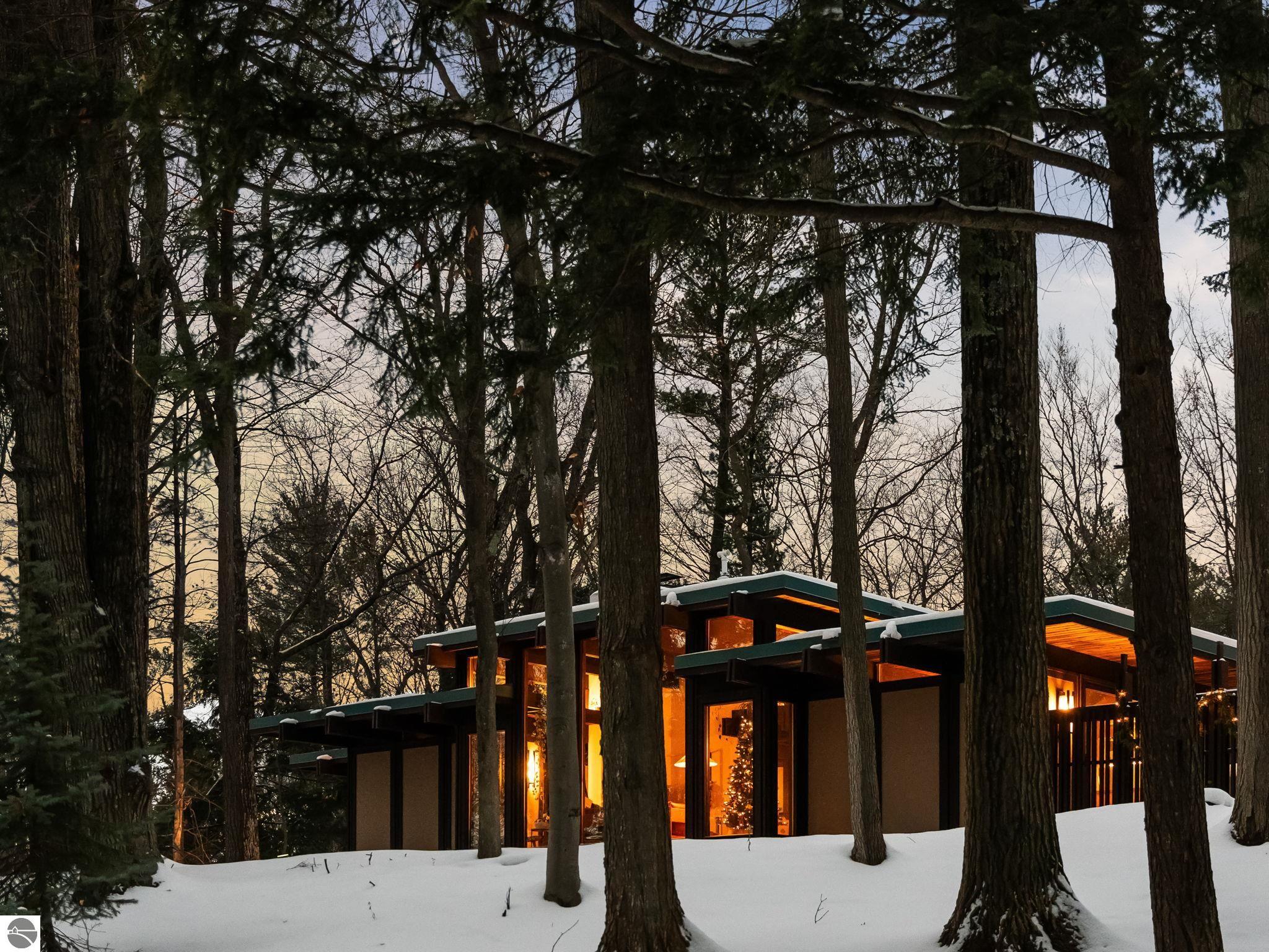 2991 Ishpeming Trail