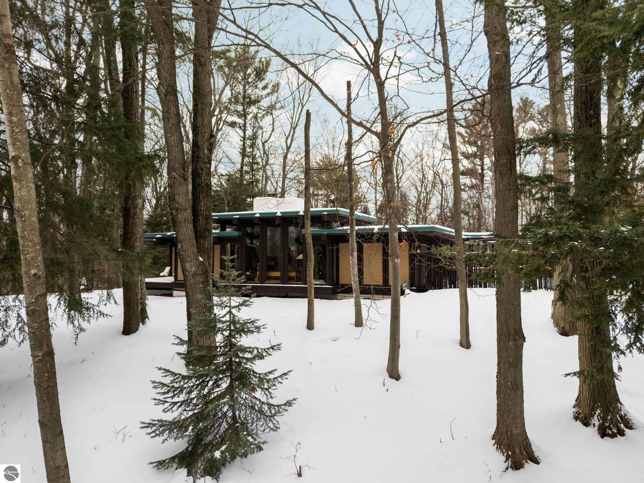 2991 Ishpeming Trail