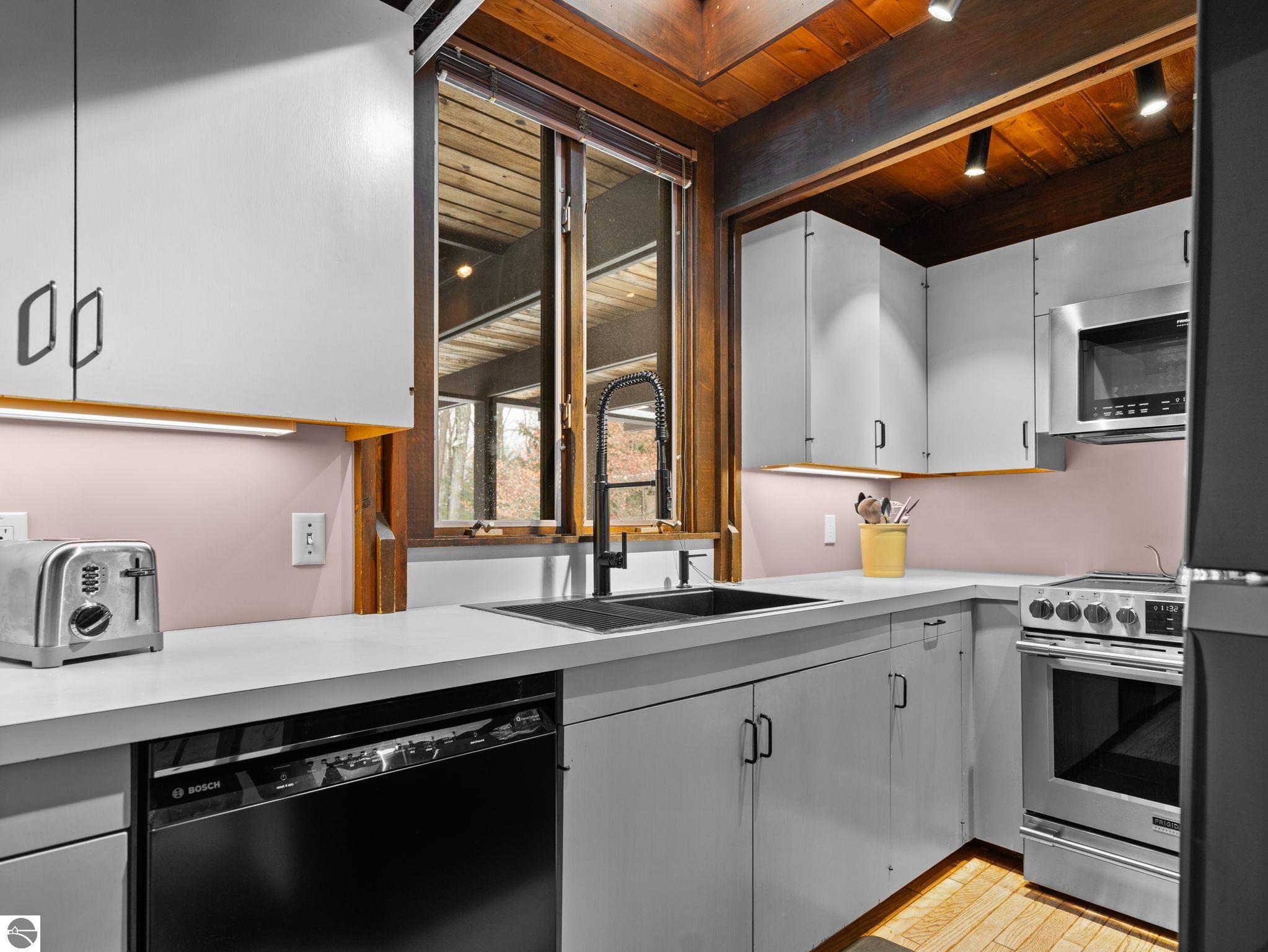 2991 Ishpeming Trail