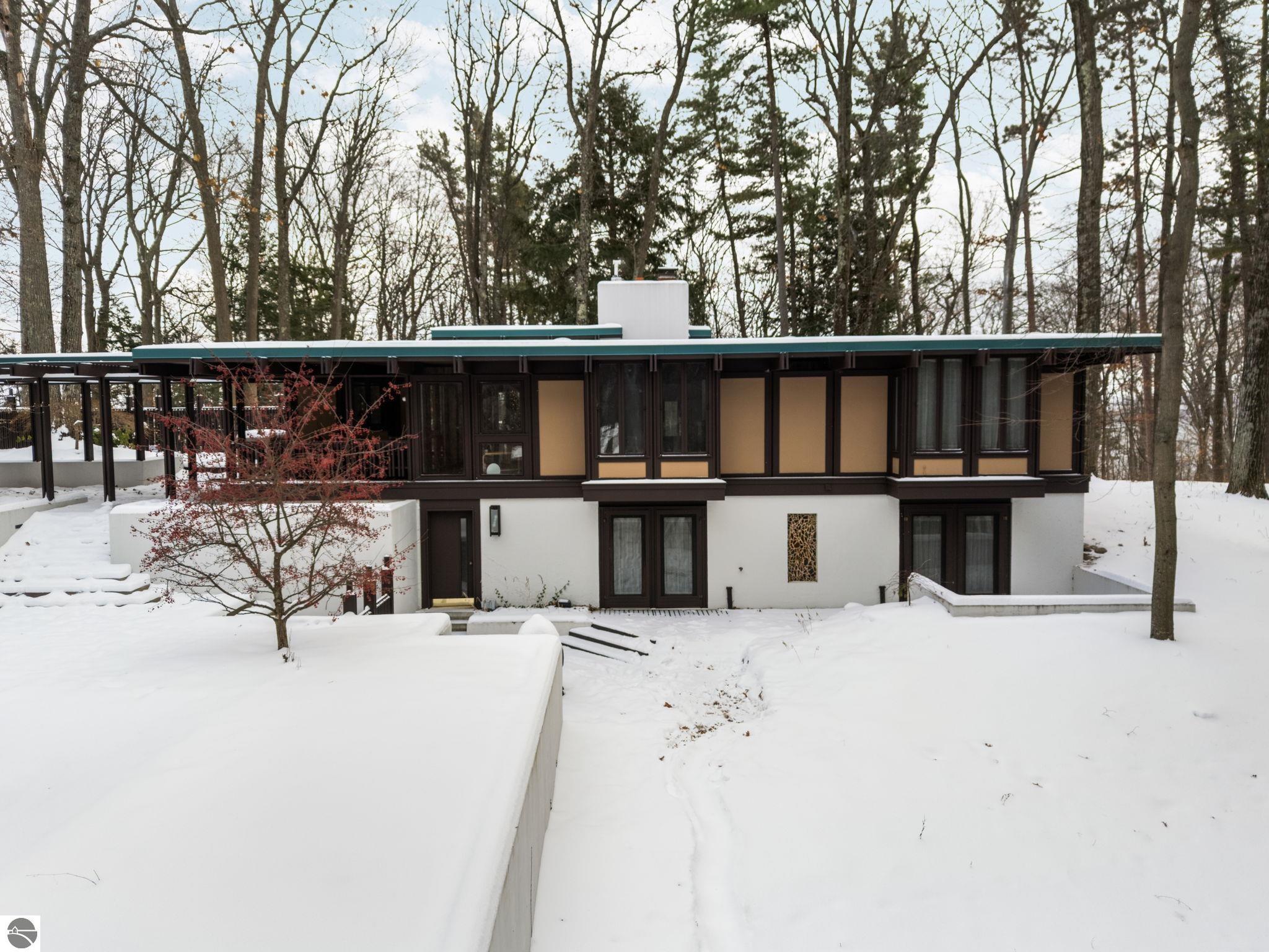 2991 Ishpeming Trail