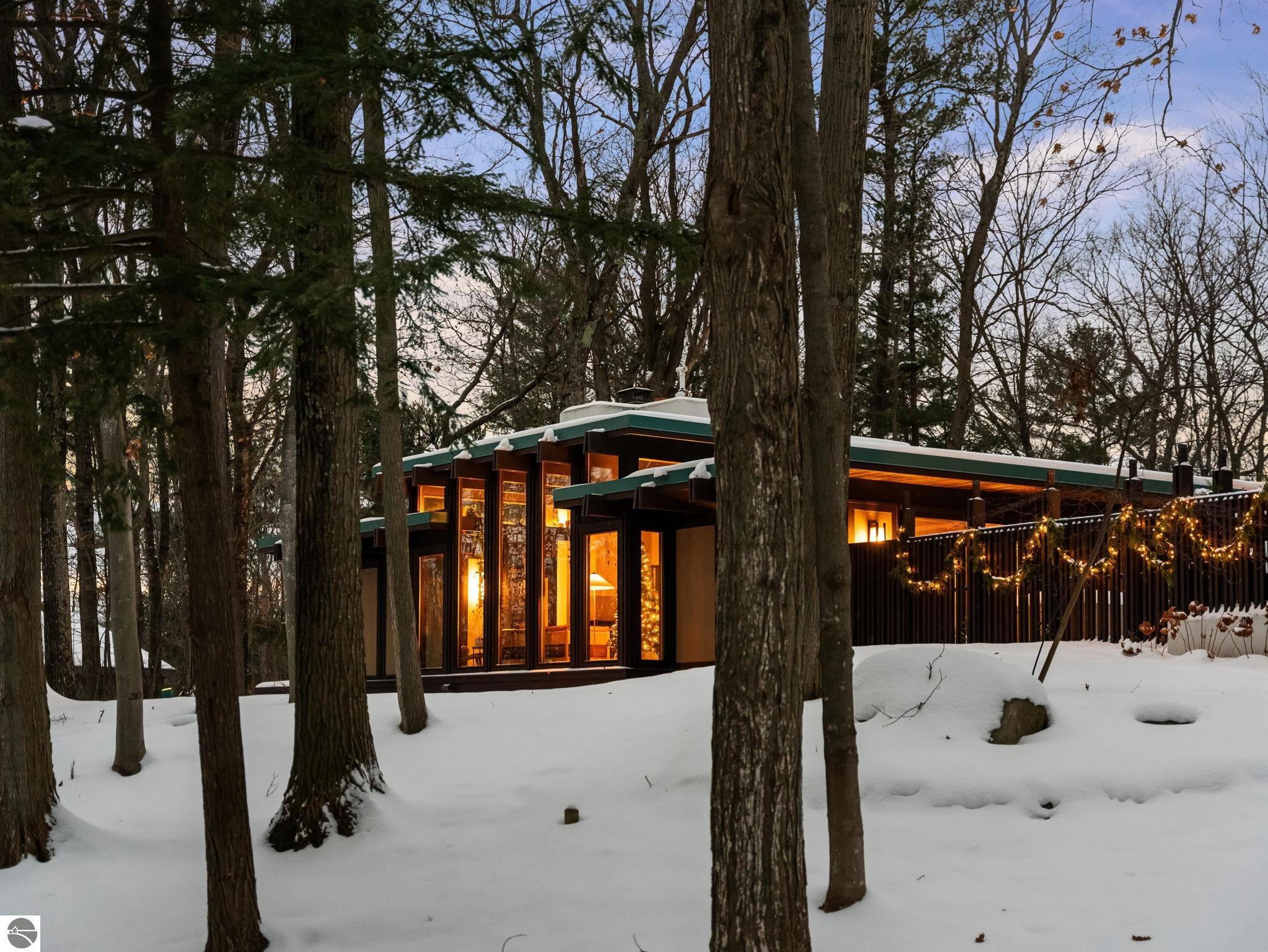 2991 Ishpeming Trail