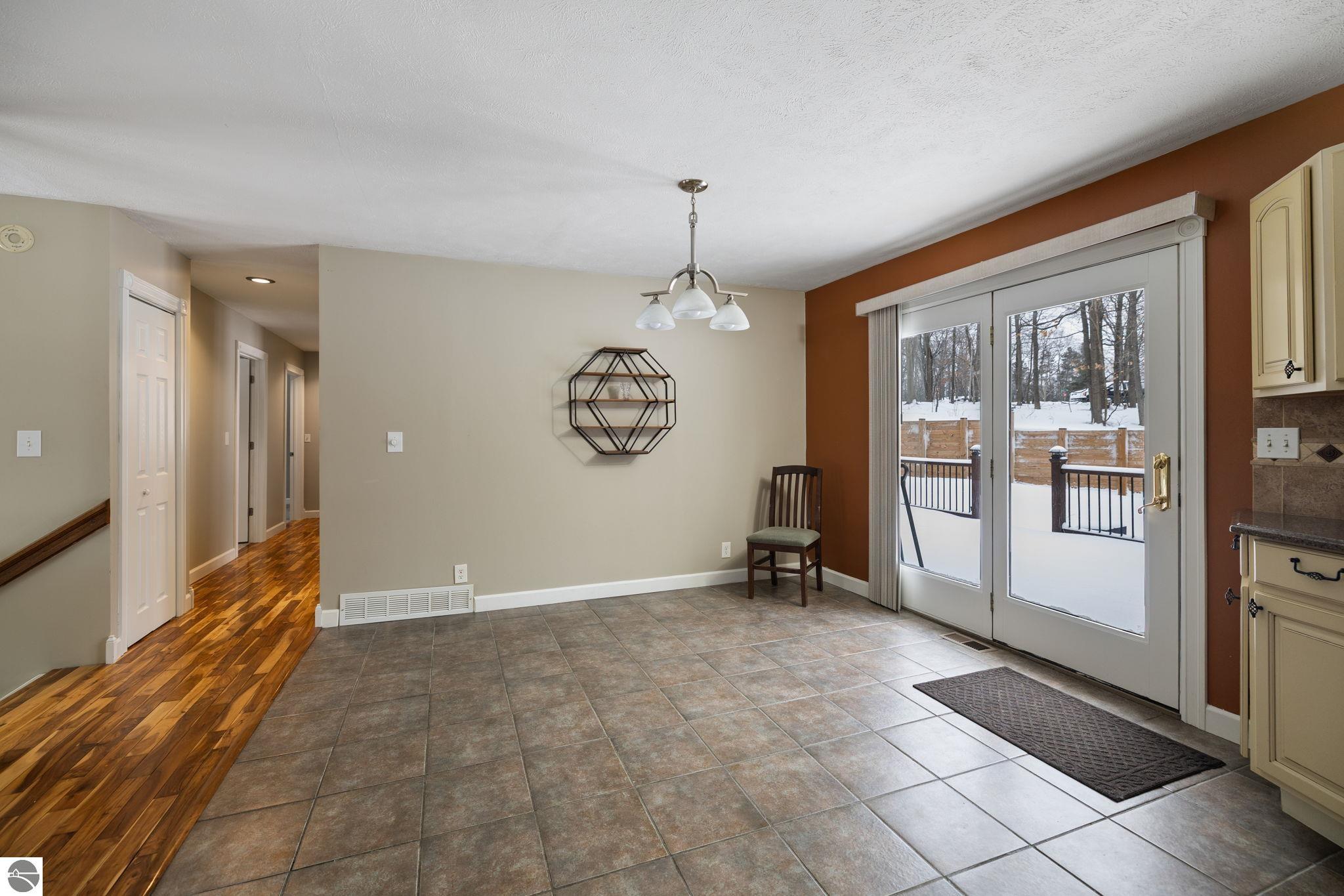 3303 Columbine Court