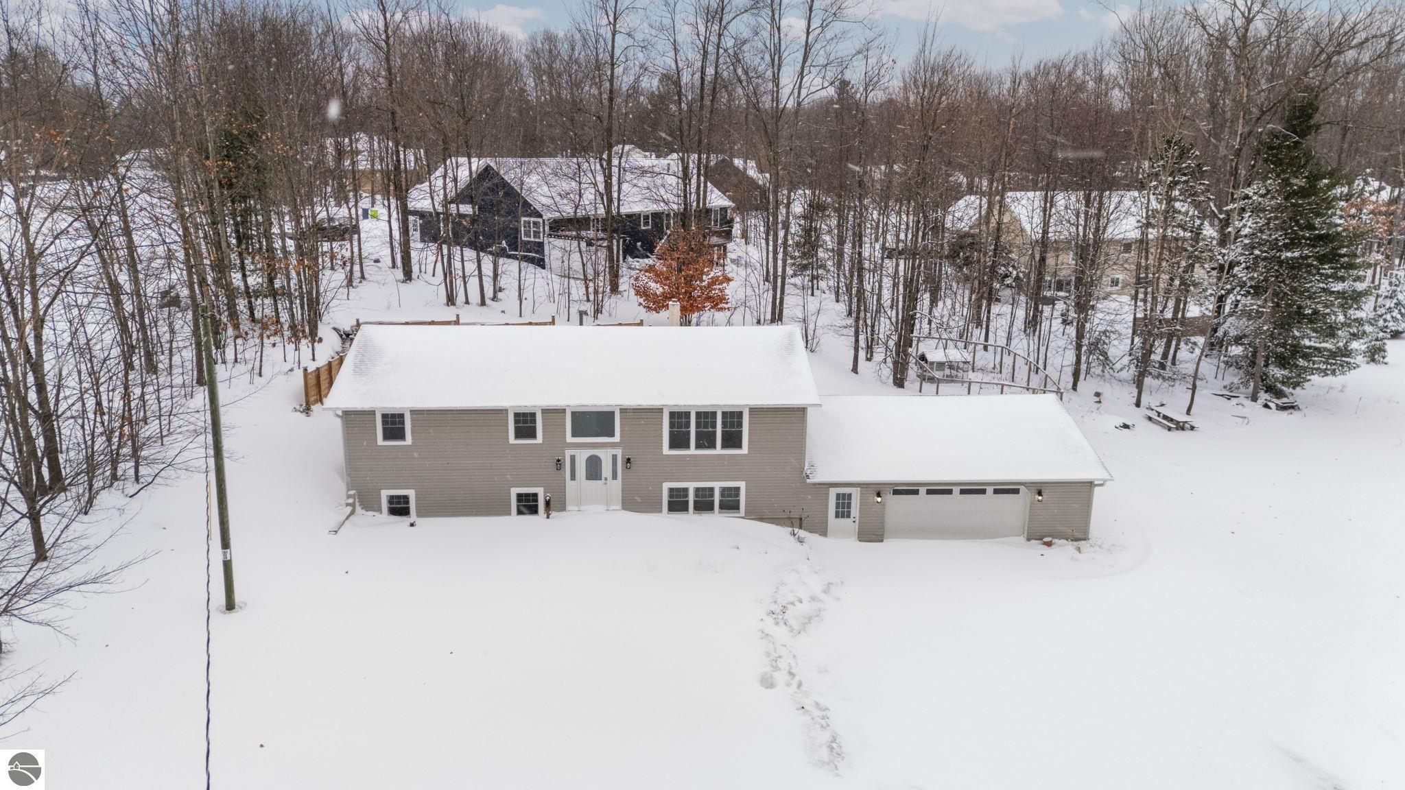 3303 Columbine Court