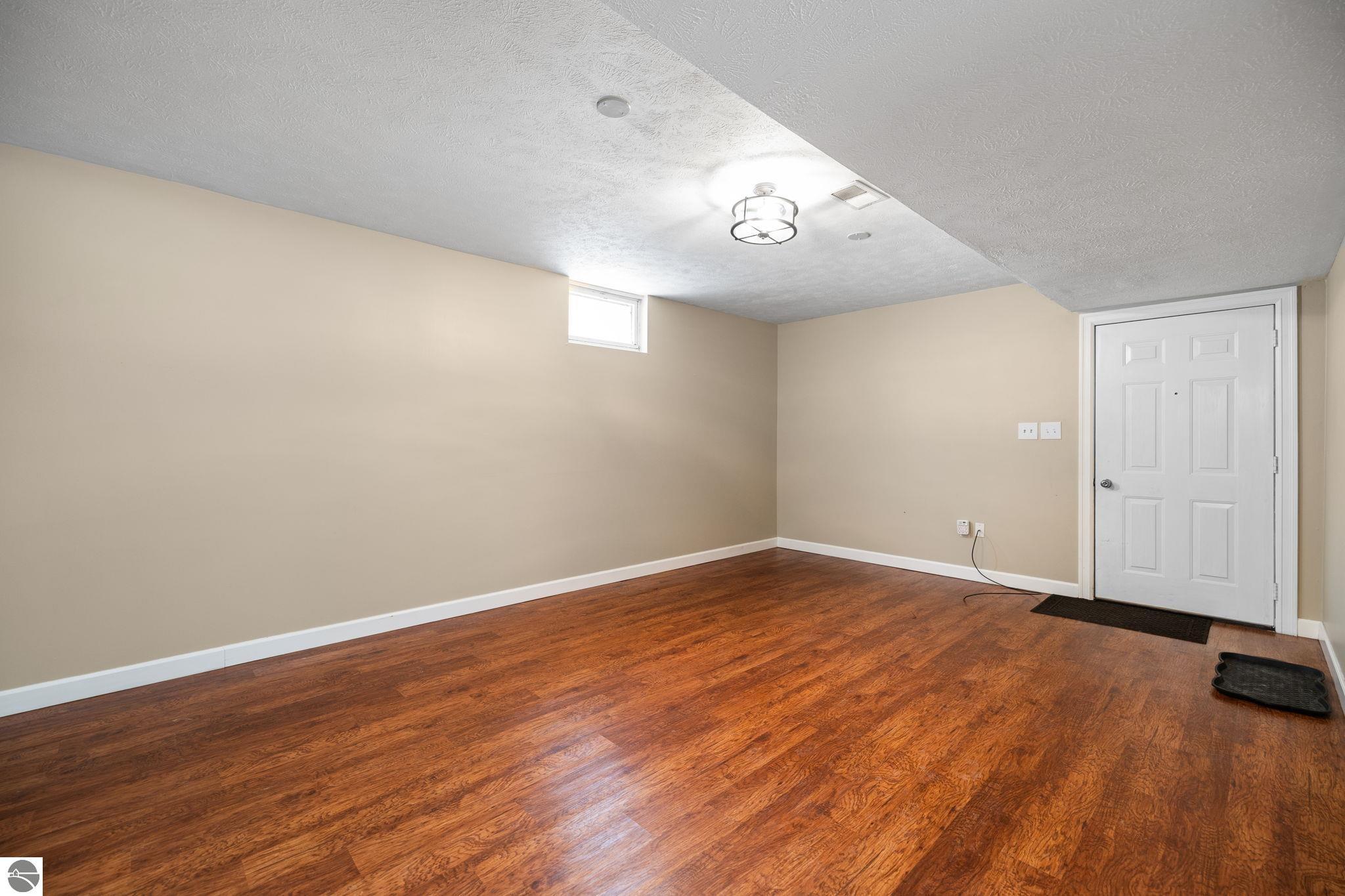 3303 Columbine Court